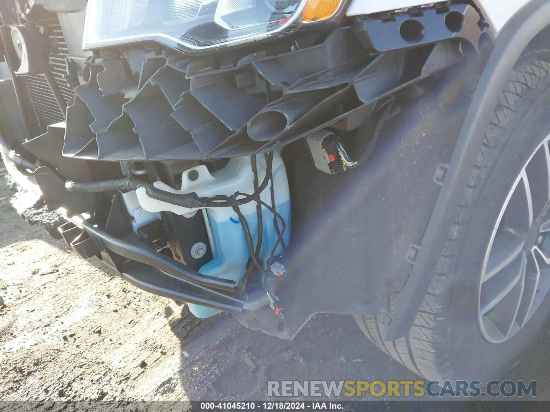12 fotografías del automóvil dañado 1C4RJFBG6NC176557 JEEP GRAND CHEROKEE WK 2022