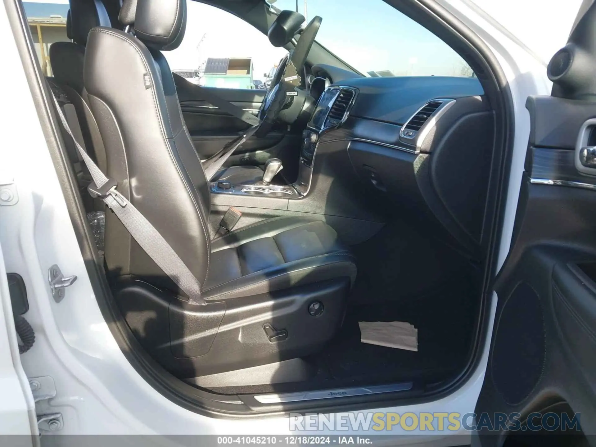 5 fotografías del automóvil dañado 1C4RJFBG6NC176557 JEEP GRAND CHEROKEE WK 2022