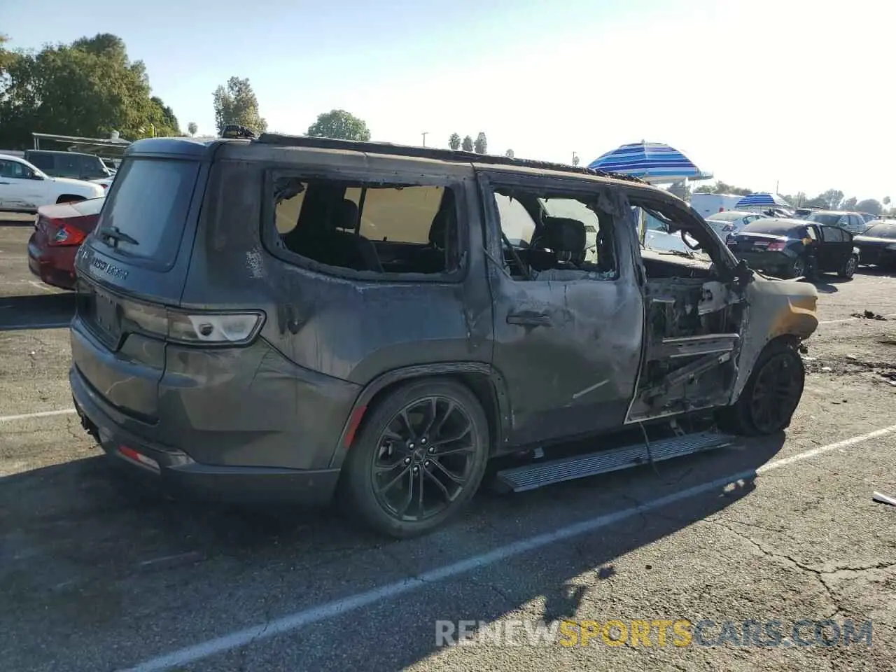 3 fotografías del automóvil dañado 1C4SJVFJ6NS168157 JEEP GRAND WAGO 2022