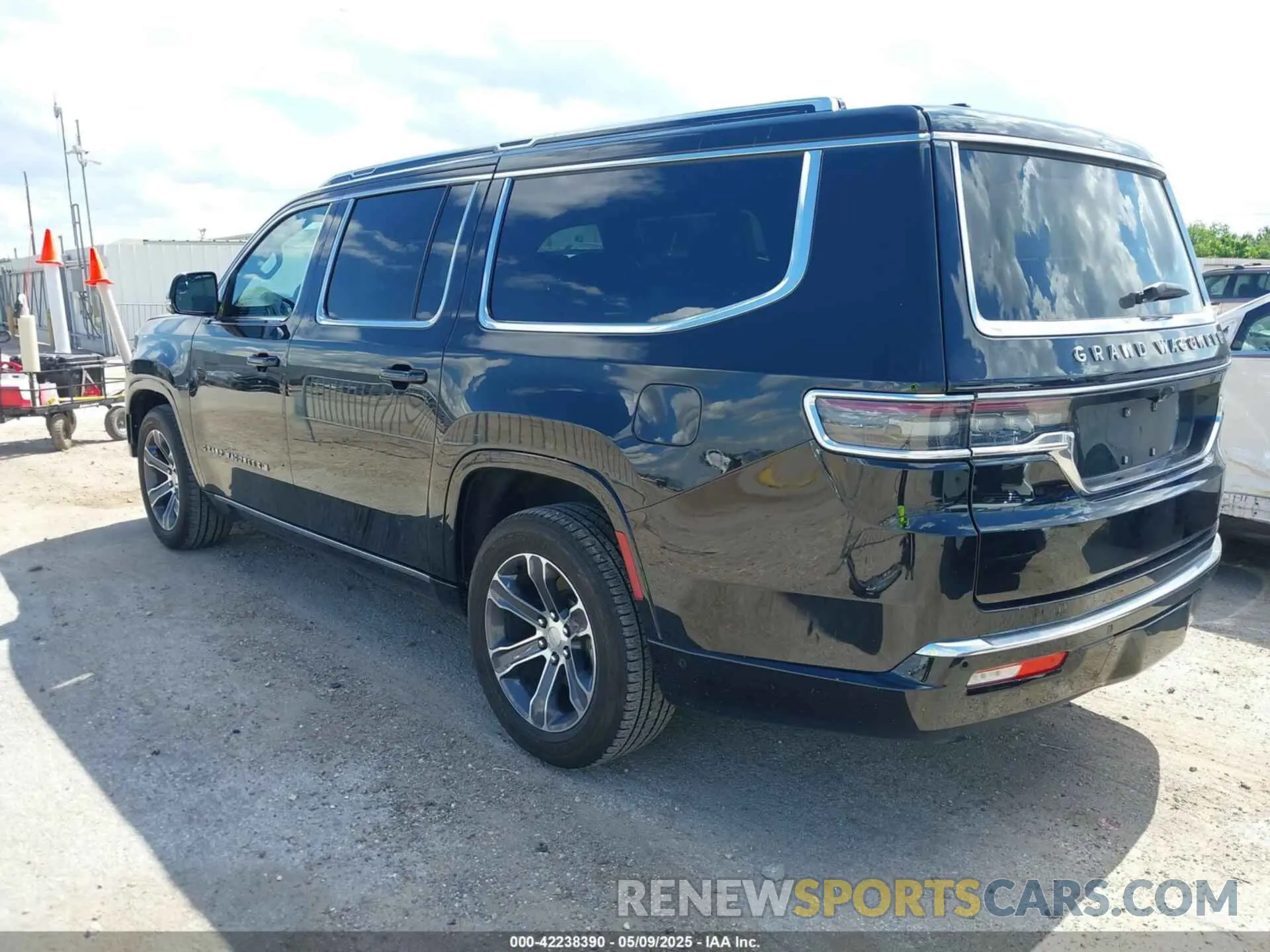 3 fotografías del automóvil dañado 1C4SJSEP6RS112360 JEEP GRAND WAGONEER L 2024