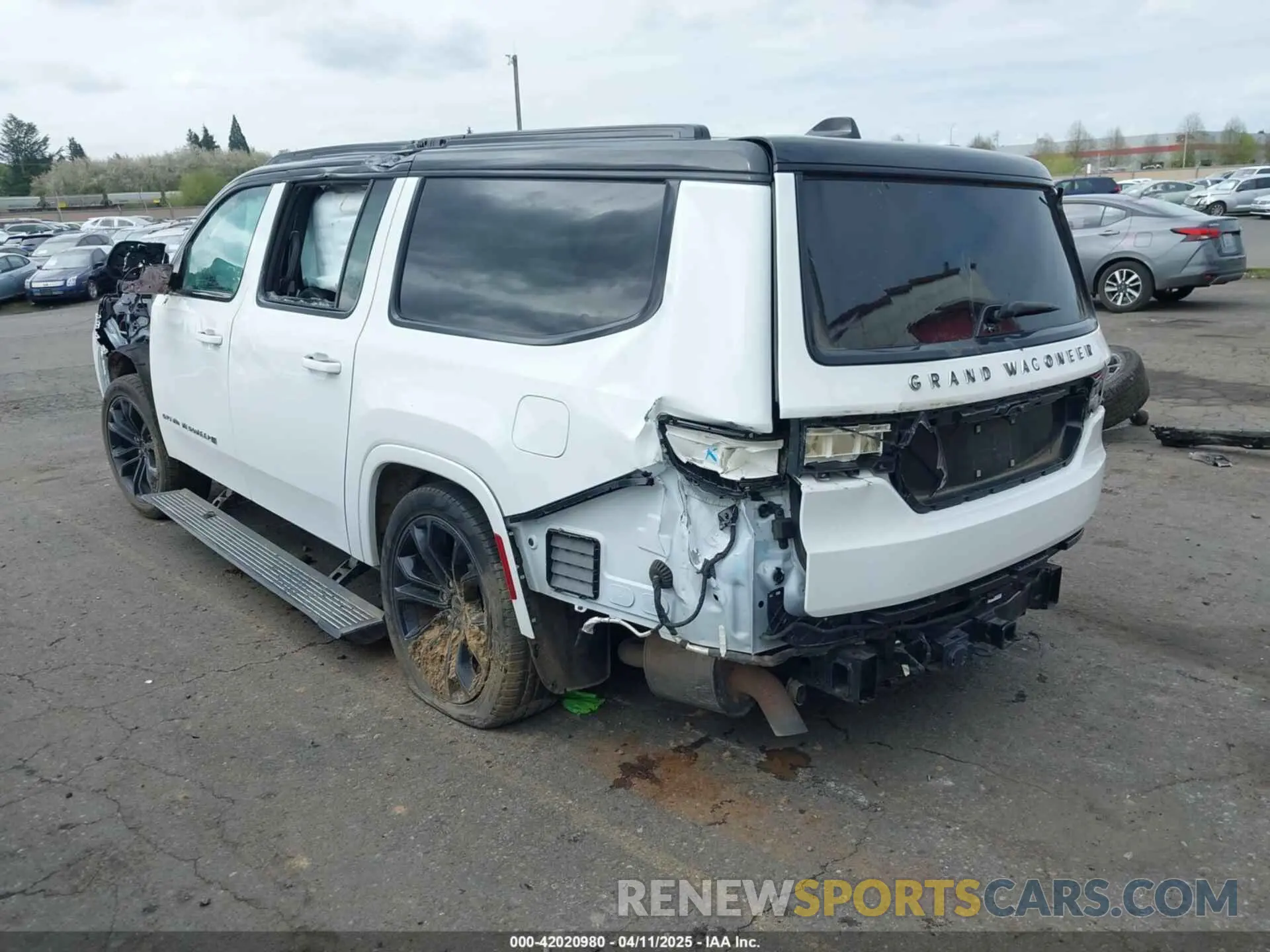 3 fotografías del automóvil dañado 1C4SJSFP8RS132611 JEEP GRAND WAGONEER L 2024