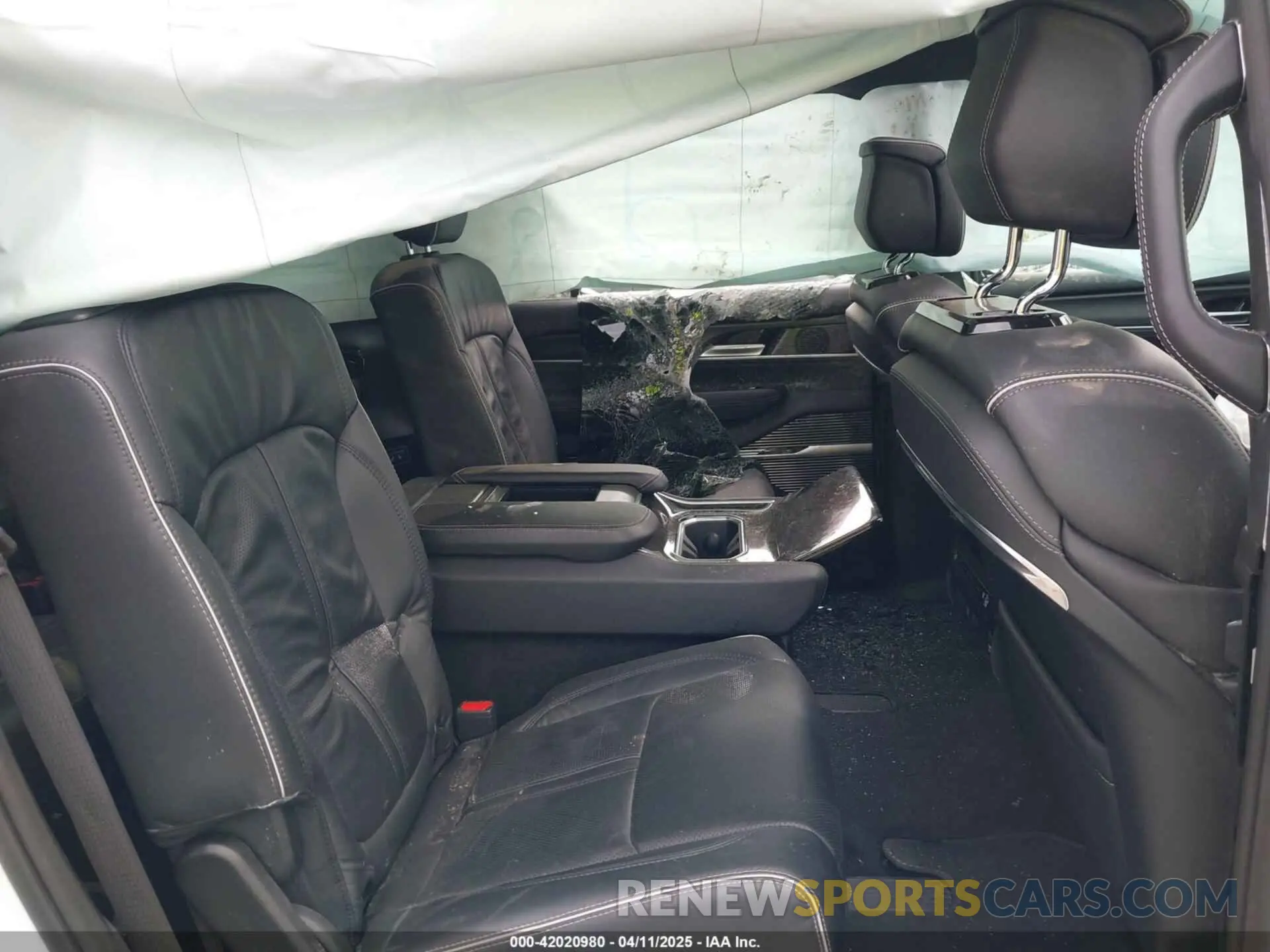 8 fotografías del automóvil dañado 1C4SJSFP8RS132611 JEEP GRAND WAGONEER L 2024