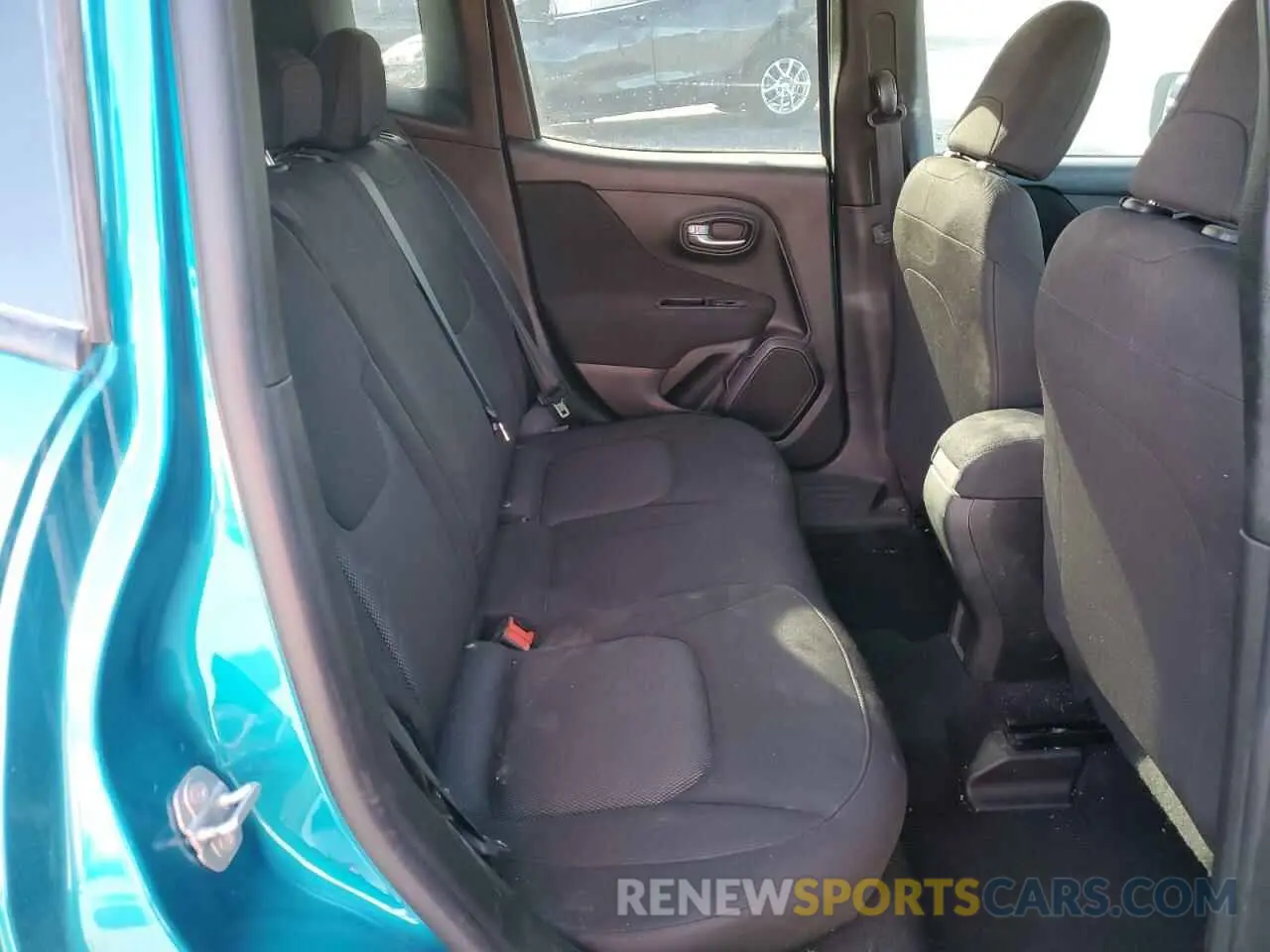 10 fotografías del automóvil dañado ZACNJAAB3KPK37715 JEEP RENEGADE 2019