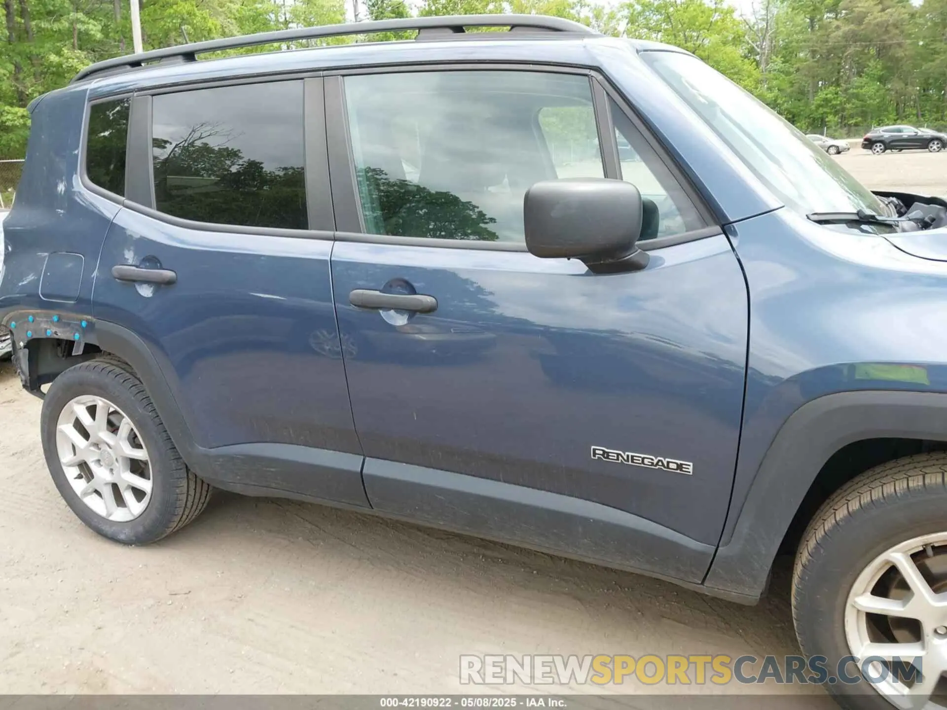13 fotografías del automóvil dañado ZACNJAAB9KPK76101 JEEP RENEGADE 2019