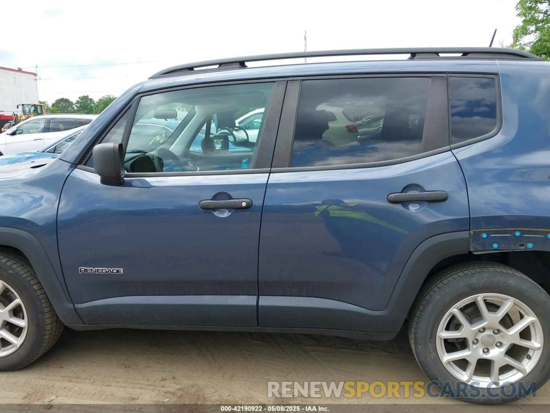 14 fotografías del automóvil dañado ZACNJAAB9KPK76101 JEEP RENEGADE 2019