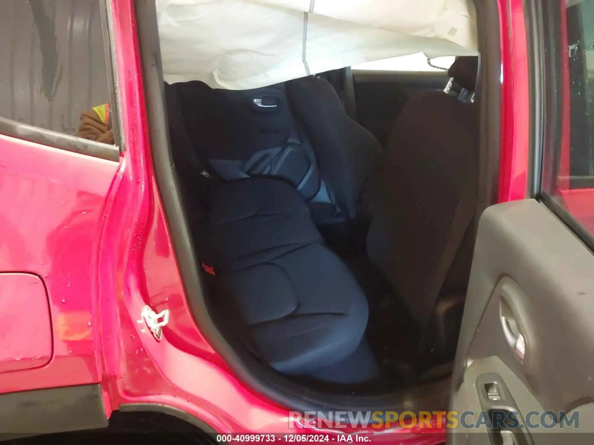 8 fotografías del automóvil dañado ZACNJAABXKPK24931 JEEP RENEGADE 2019