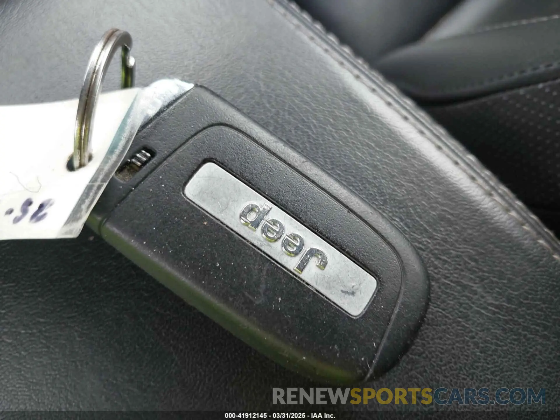 11 fotografías del automóvil dañado ZACNJAB1XKPK02059 JEEP RENEGADE 2019