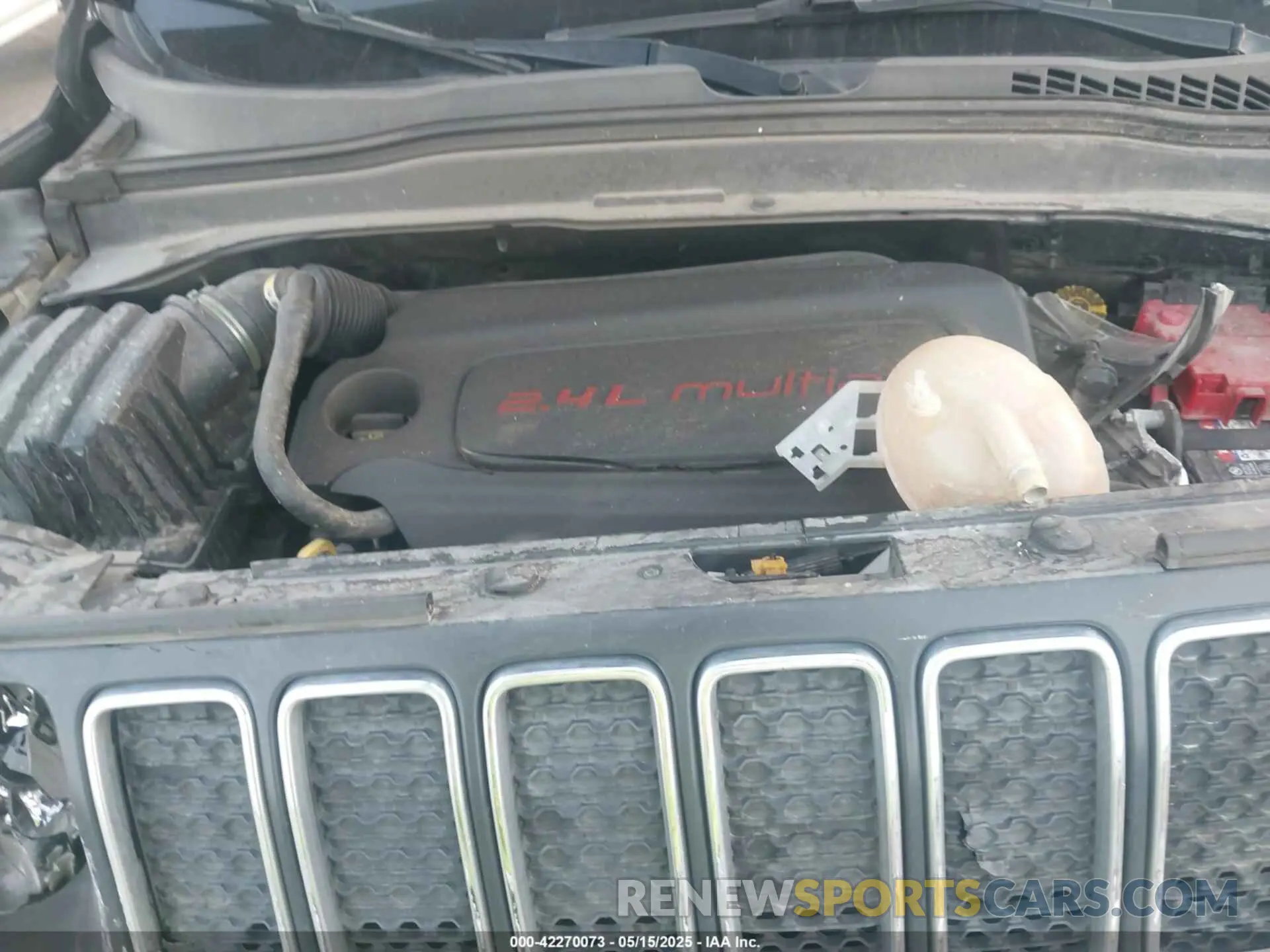 10 fotografías del automóvil dañado ZACNJABB0KPJ75446 JEEP RENEGADE 2019