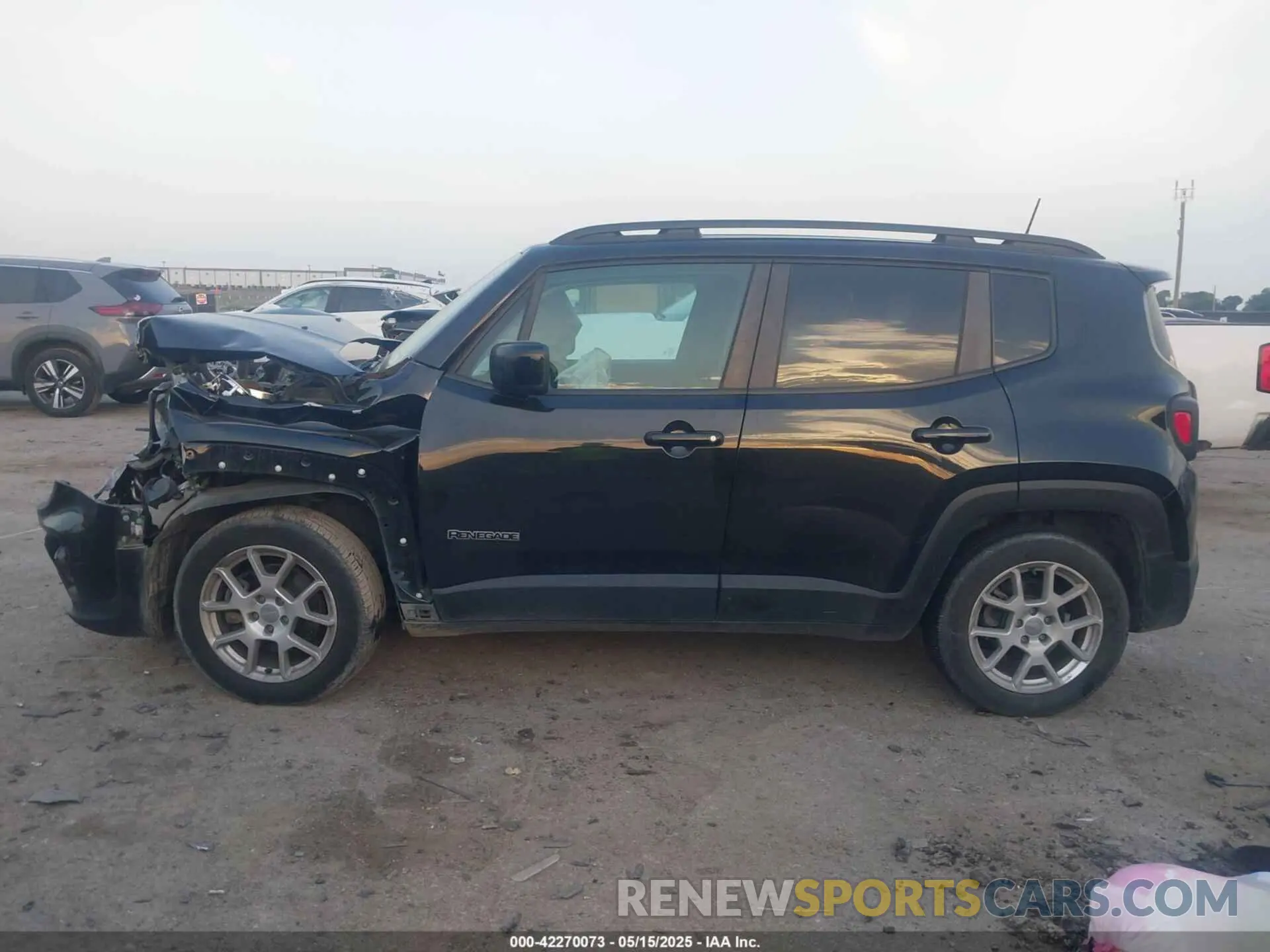 13 fotografías del automóvil dañado ZACNJABB0KPJ75446 JEEP RENEGADE 2019