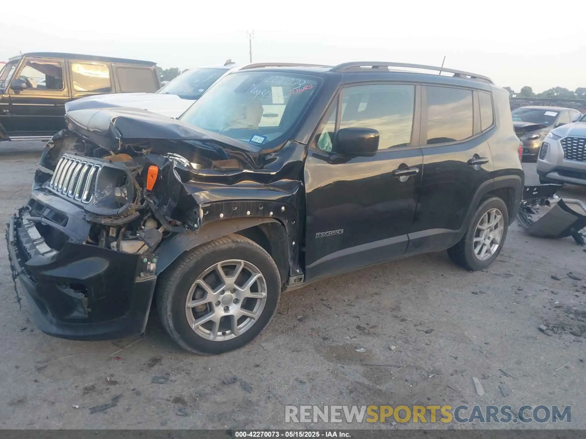 2 fotografías del automóvil dañado ZACNJABB0KPJ75446 JEEP RENEGADE 2019