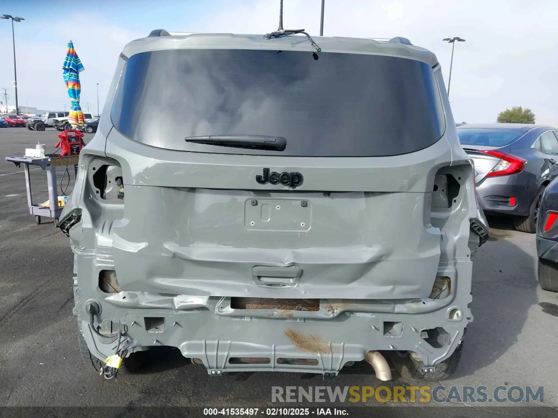 17 fotografías del automóvil dañado ZACNJABB0KPK64076 JEEP RENEGADE 2019
