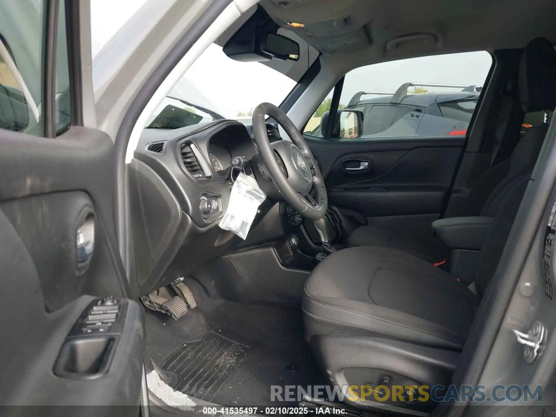 5 fotografías del automóvil dañado ZACNJABB0KPK64076 JEEP RENEGADE 2019