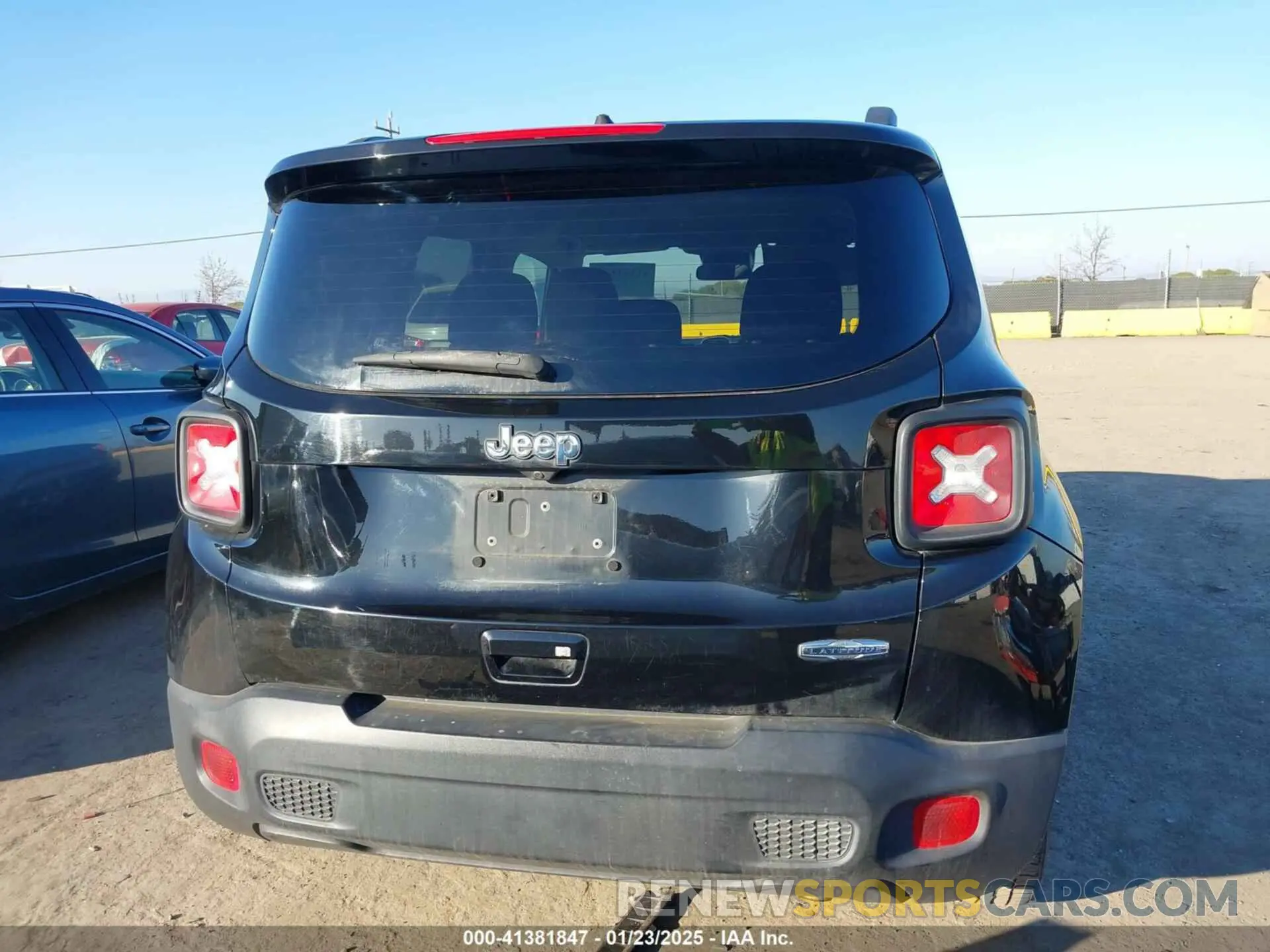 17 fotografías del automóvil dañado ZACNJABB4KPK41092 JEEP RENEGADE 2019