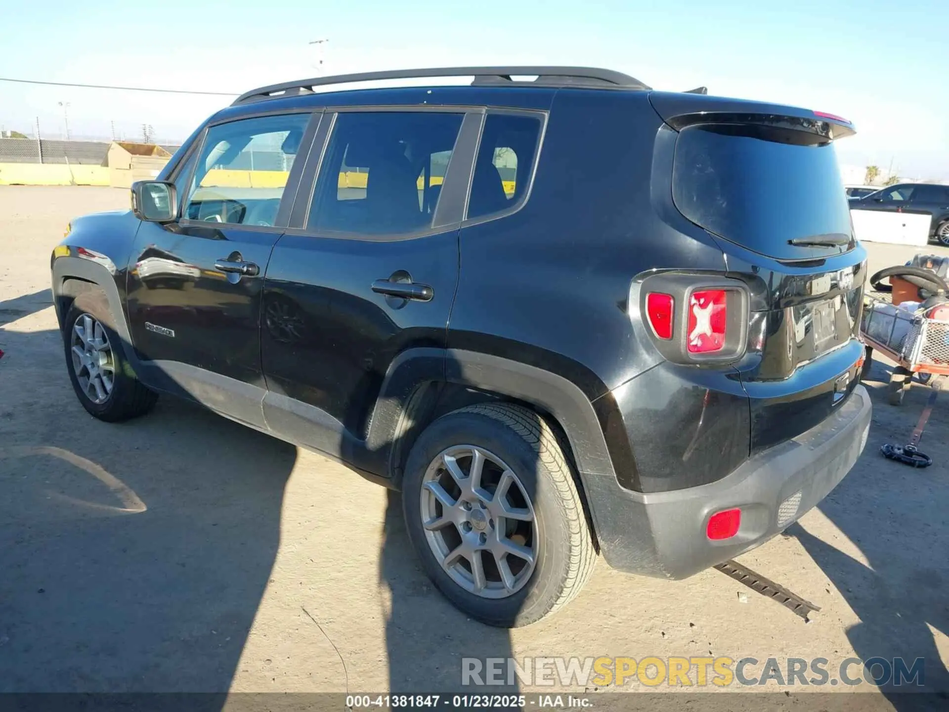 3 fotografías del automóvil dañado ZACNJABB4KPK41092 JEEP RENEGADE 2019