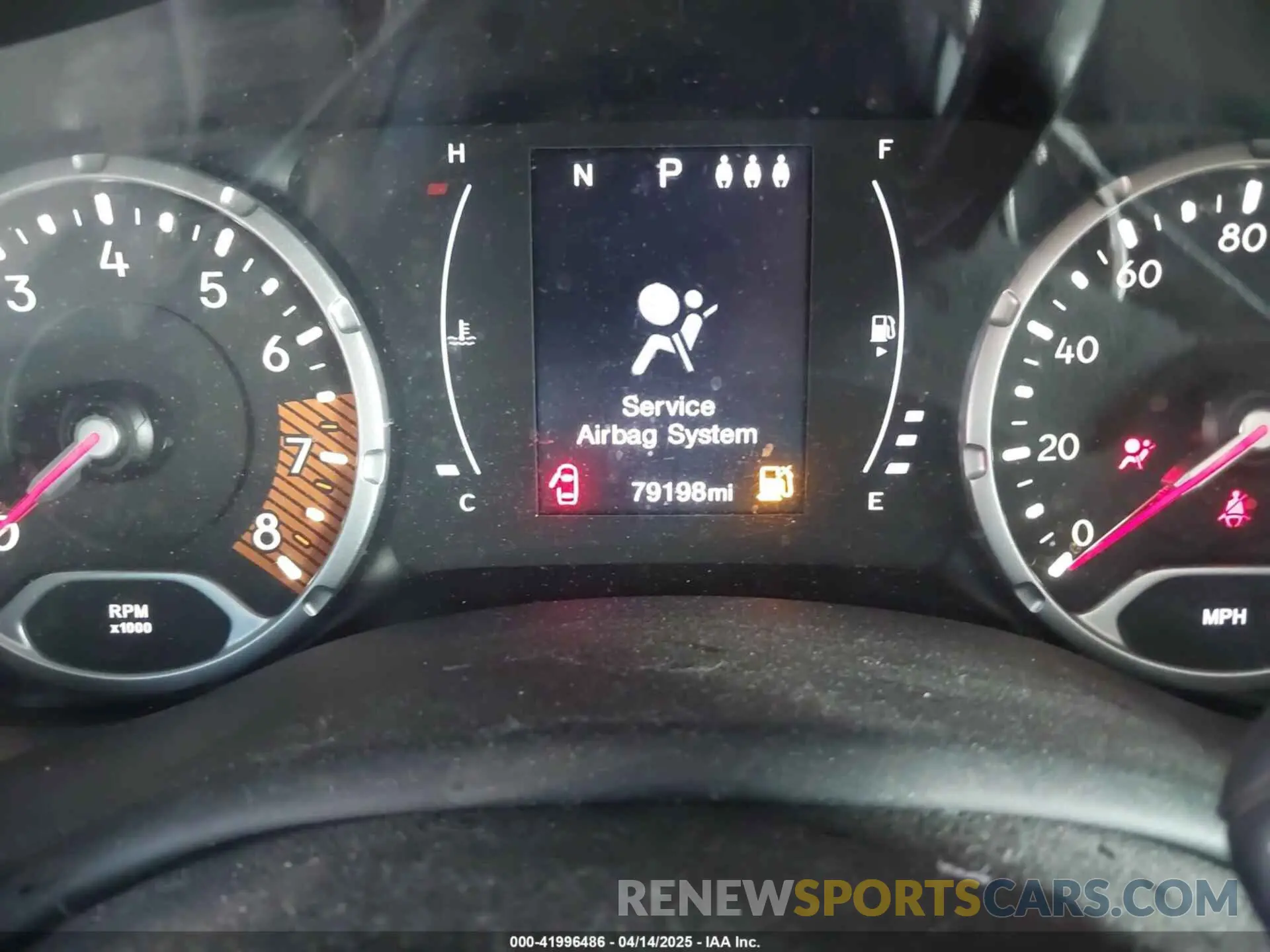 15 fotografías del automóvil dañado ZACNJABB4KPK93631 JEEP RENEGADE 2019