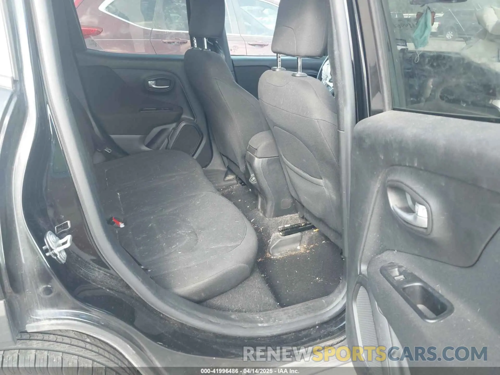 8 fotografías del automóvil dañado ZACNJABB4KPK93631 JEEP RENEGADE 2019