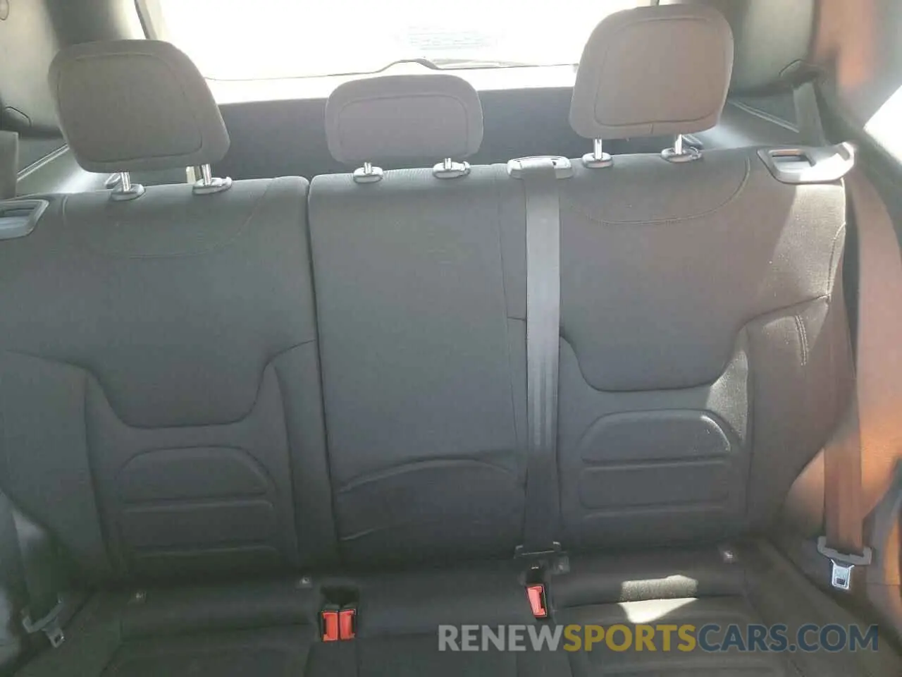 10 fotografías del automóvil dañado ZACNJABB5KPJ84904 JEEP RENEGADE 2019