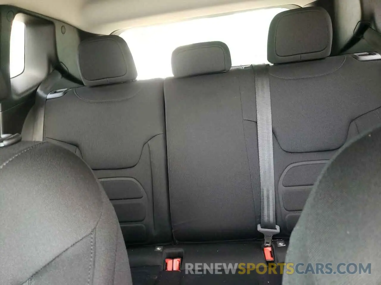 10 fotografías del automóvil dañado ZACNJABB6KPK50702 JEEP RENEGADE 2019