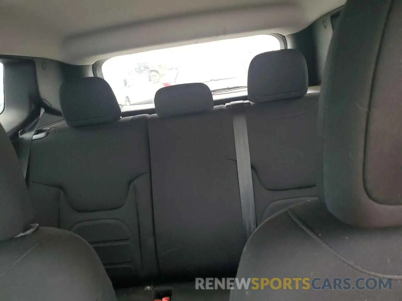 10 fotografías del automóvil dañado ZACNJABB7KPK27591 JEEP RENEGADE 2019