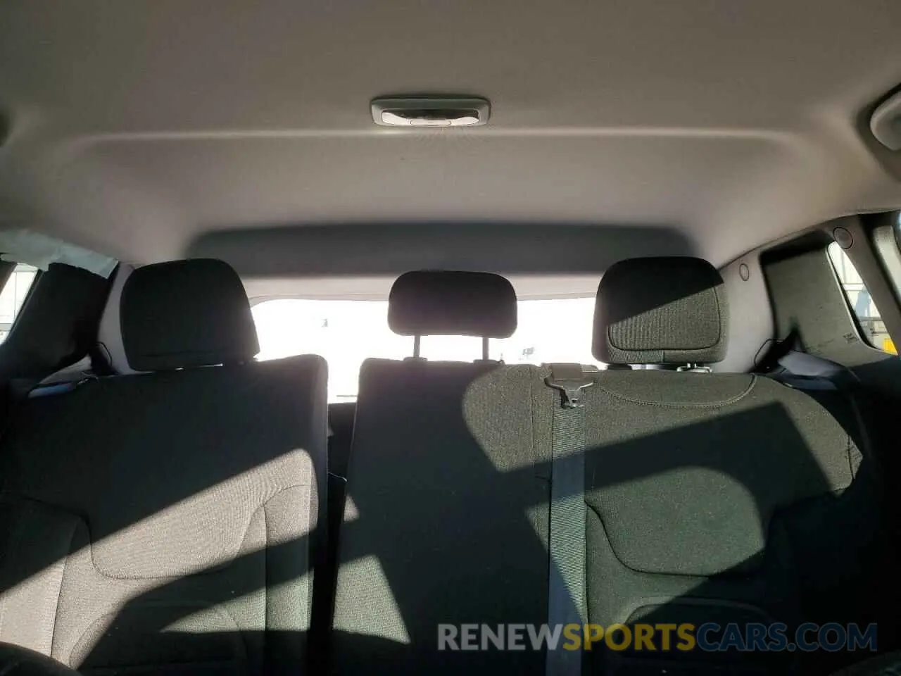10 fotografías del automóvil dañado ZACNJABB7KPK81893 JEEP RENEGADE 2019