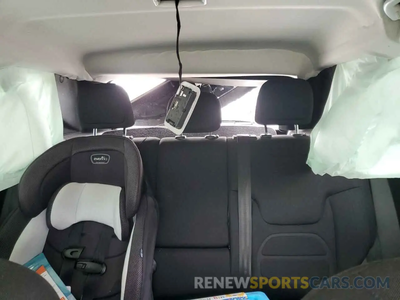 10 fotografías del automóvil dañado ZACNJABB9KPJ77082 JEEP RENEGADE 2019
