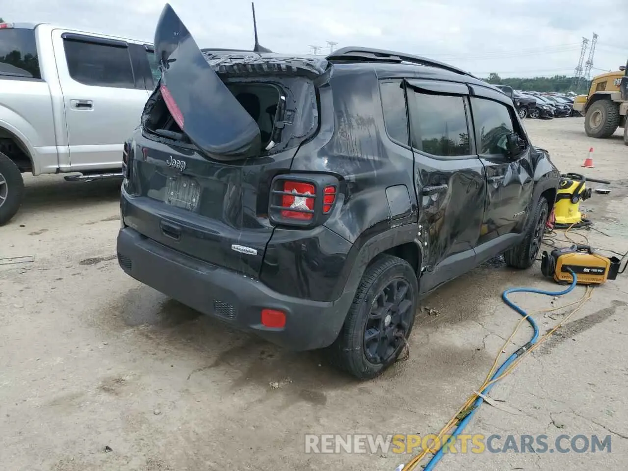 3 fotografías del automóvil dañado ZACNJABB9KPJ77082 JEEP RENEGADE 2019