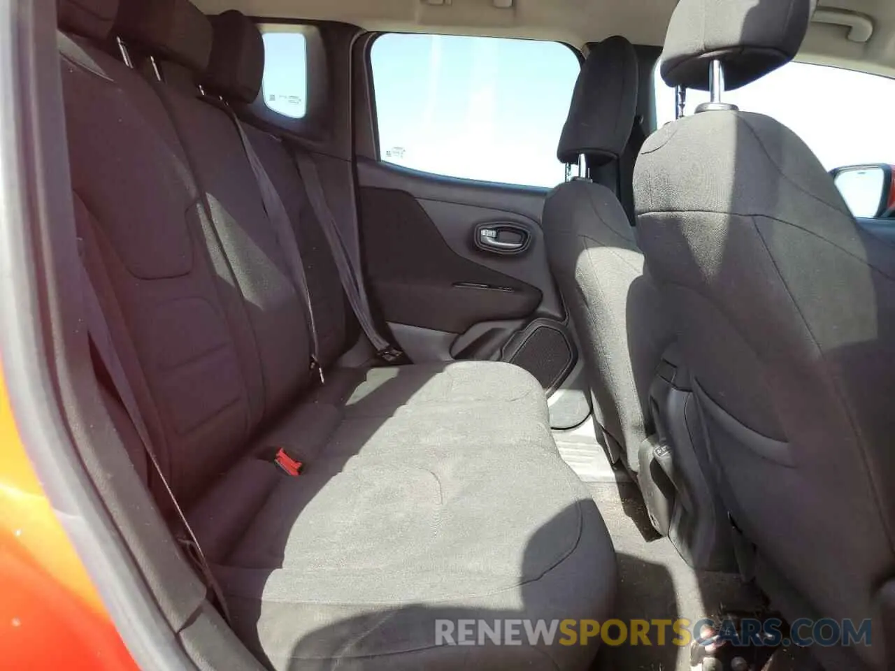 11 fotografías del automóvil dañado ZACNJABB9KPK25499 JEEP RENEGADE 2019