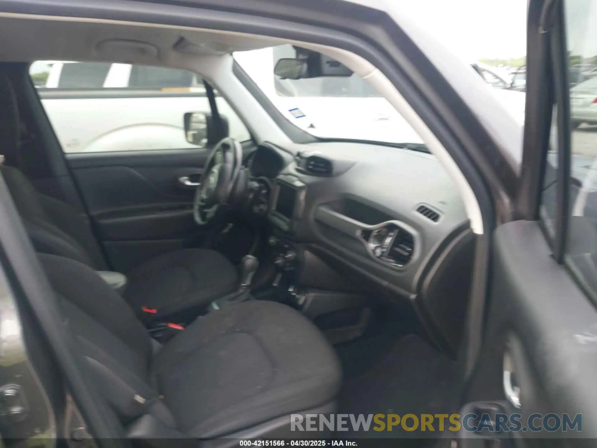 5 fotografías del automóvil dañado ZACNJABBXKPJ76703 JEEP RENEGADE 2019