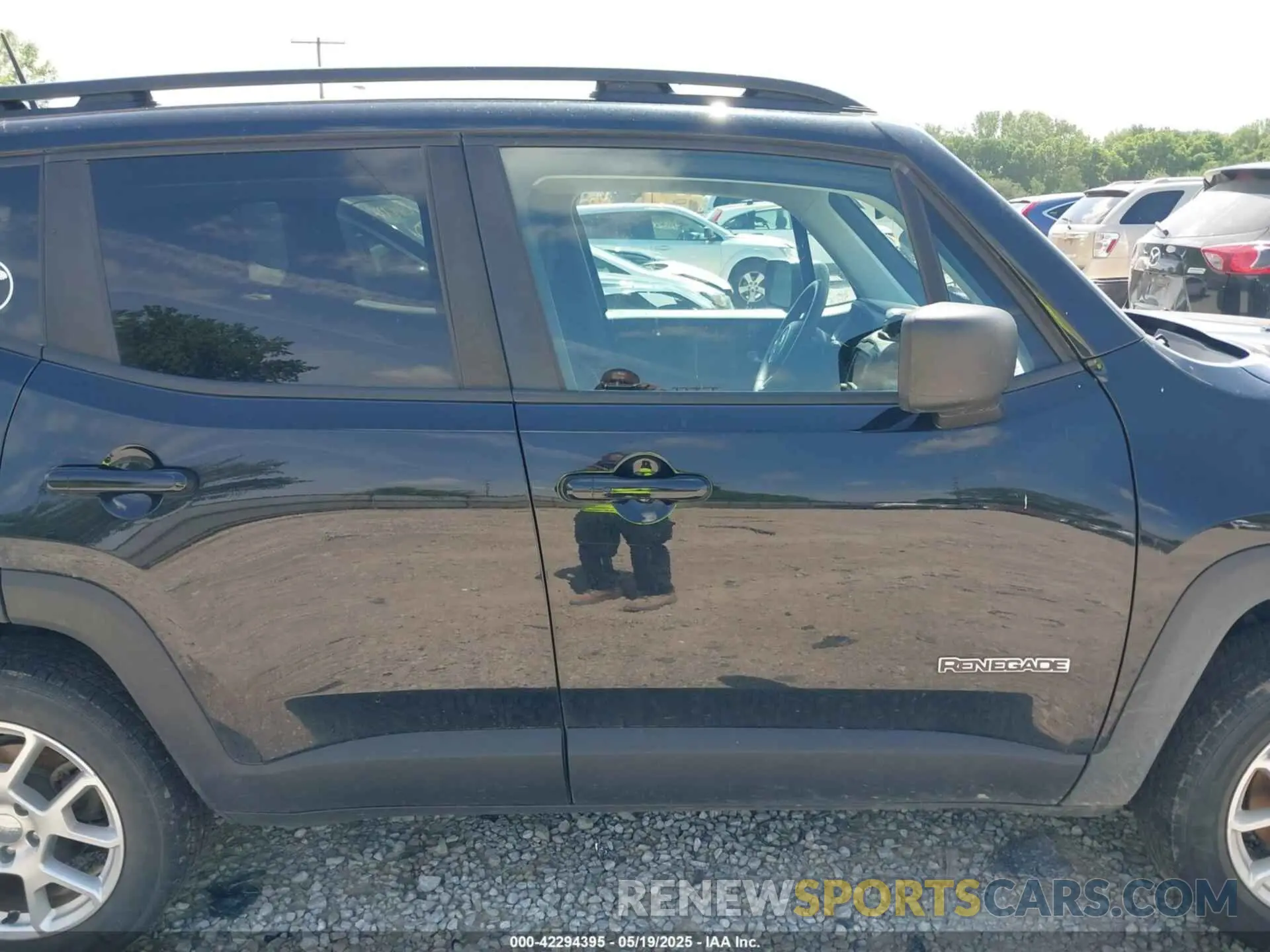 13 fotografías del automóvil dañado ZACNJBA17KPJ98673 JEEP RENEGADE 2019
