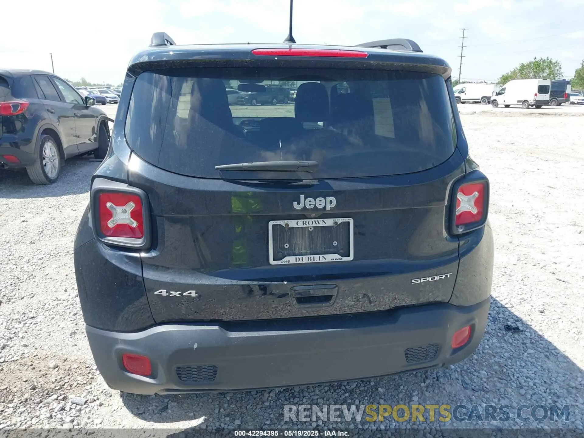 16 fotografías del automóvil dañado ZACNJBA17KPJ98673 JEEP RENEGADE 2019