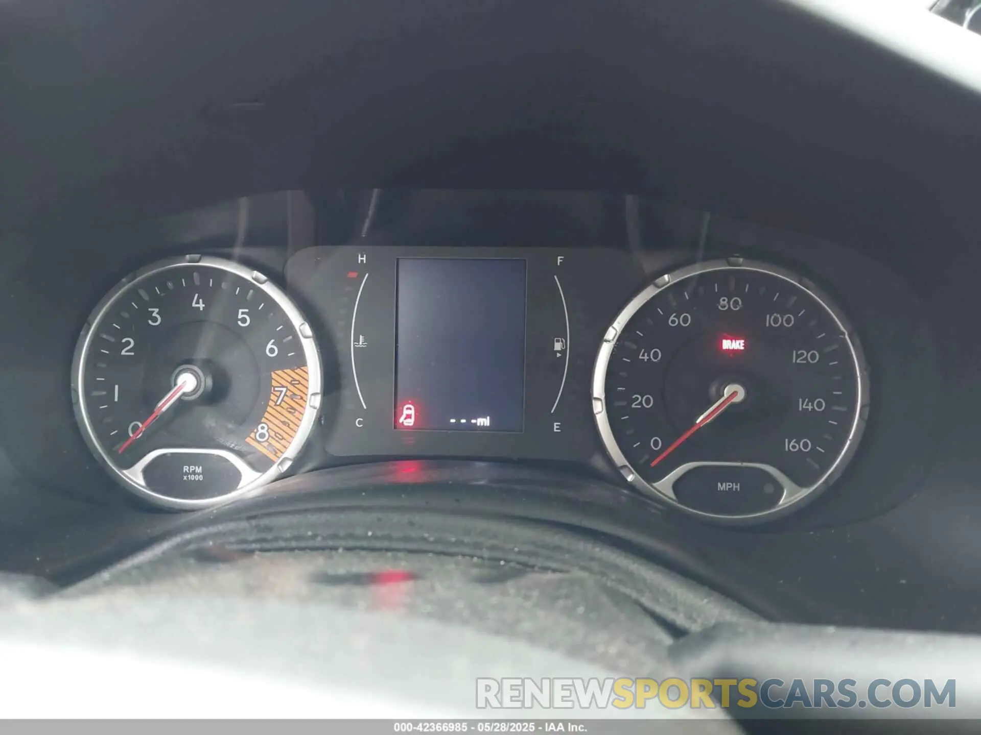 15 fotografías del automóvil dañado ZACNJBAB1KPJ91940 JEEP RENEGADE 2019