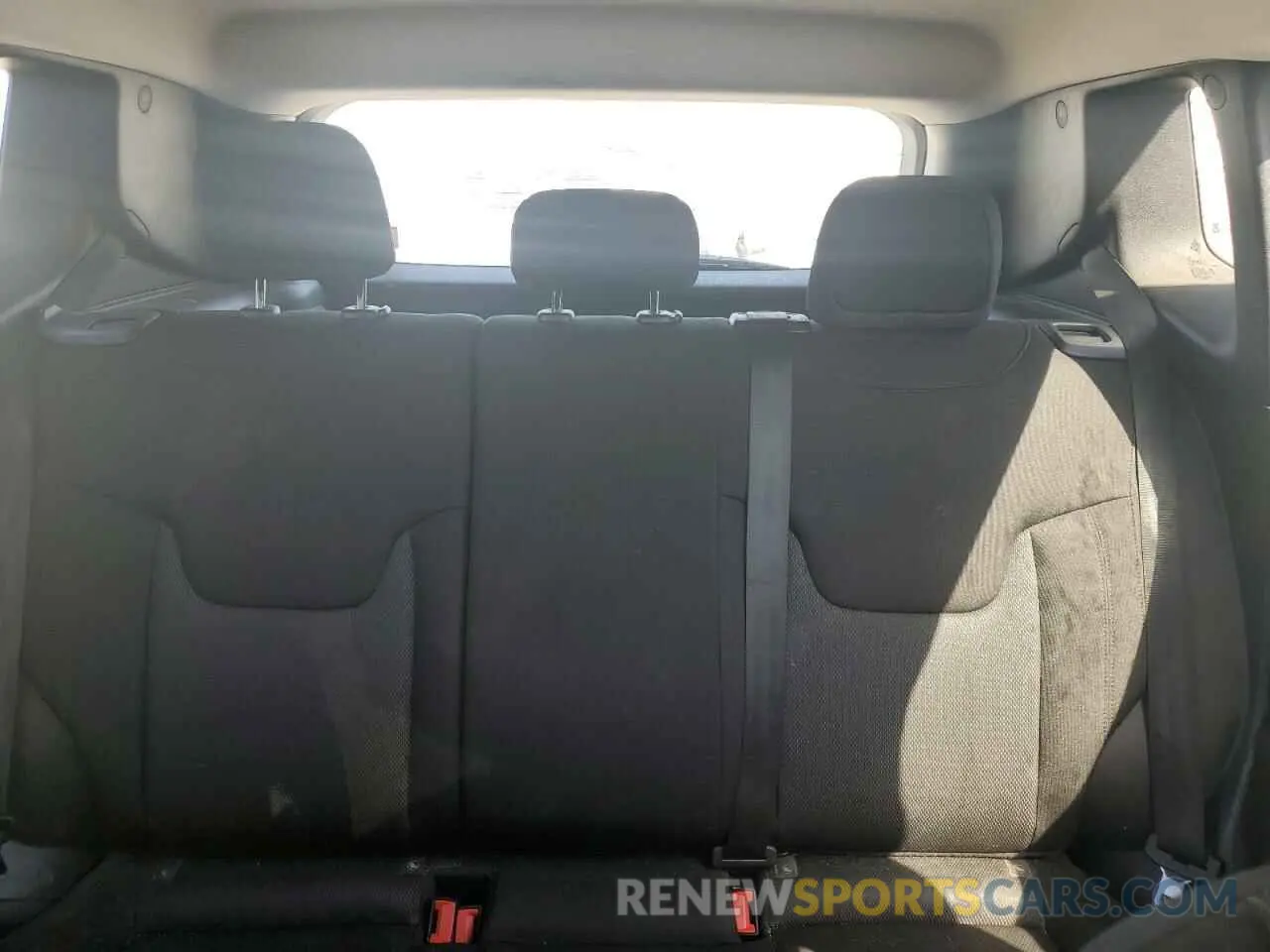 10 fotografías del automóvil dañado ZACNJBAB2KPK56200 JEEP RENEGADE 2019