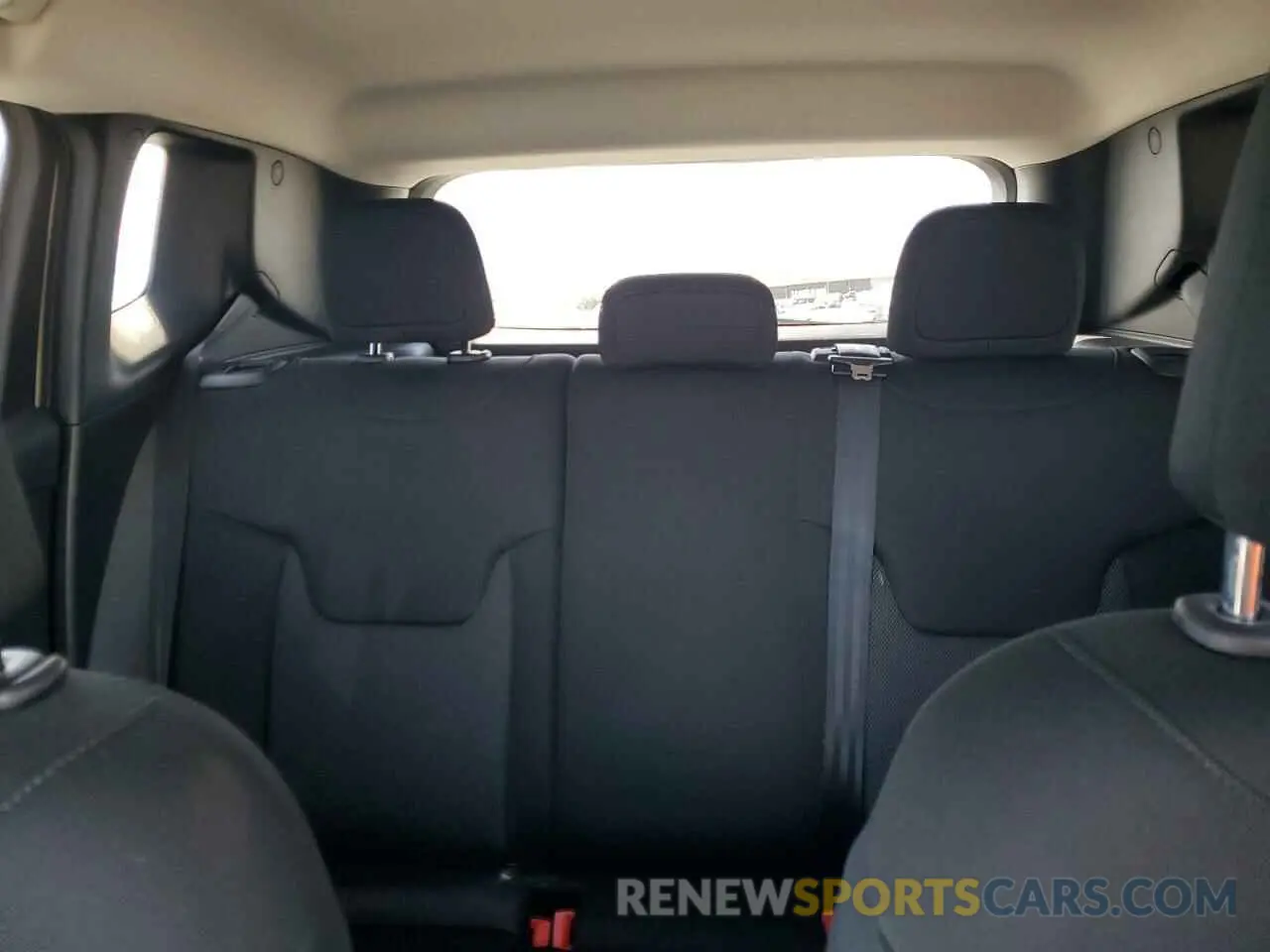 10 fotografías del automóvil dañado ZACNJBAB4KPK19844 JEEP RENEGADE 2019