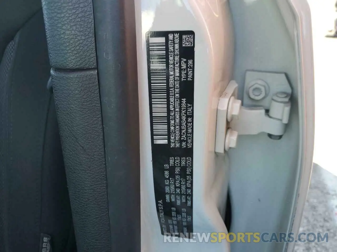 13 fotografías del automóvil dañado ZACNJBAB4KPK19844 JEEP RENEGADE 2019