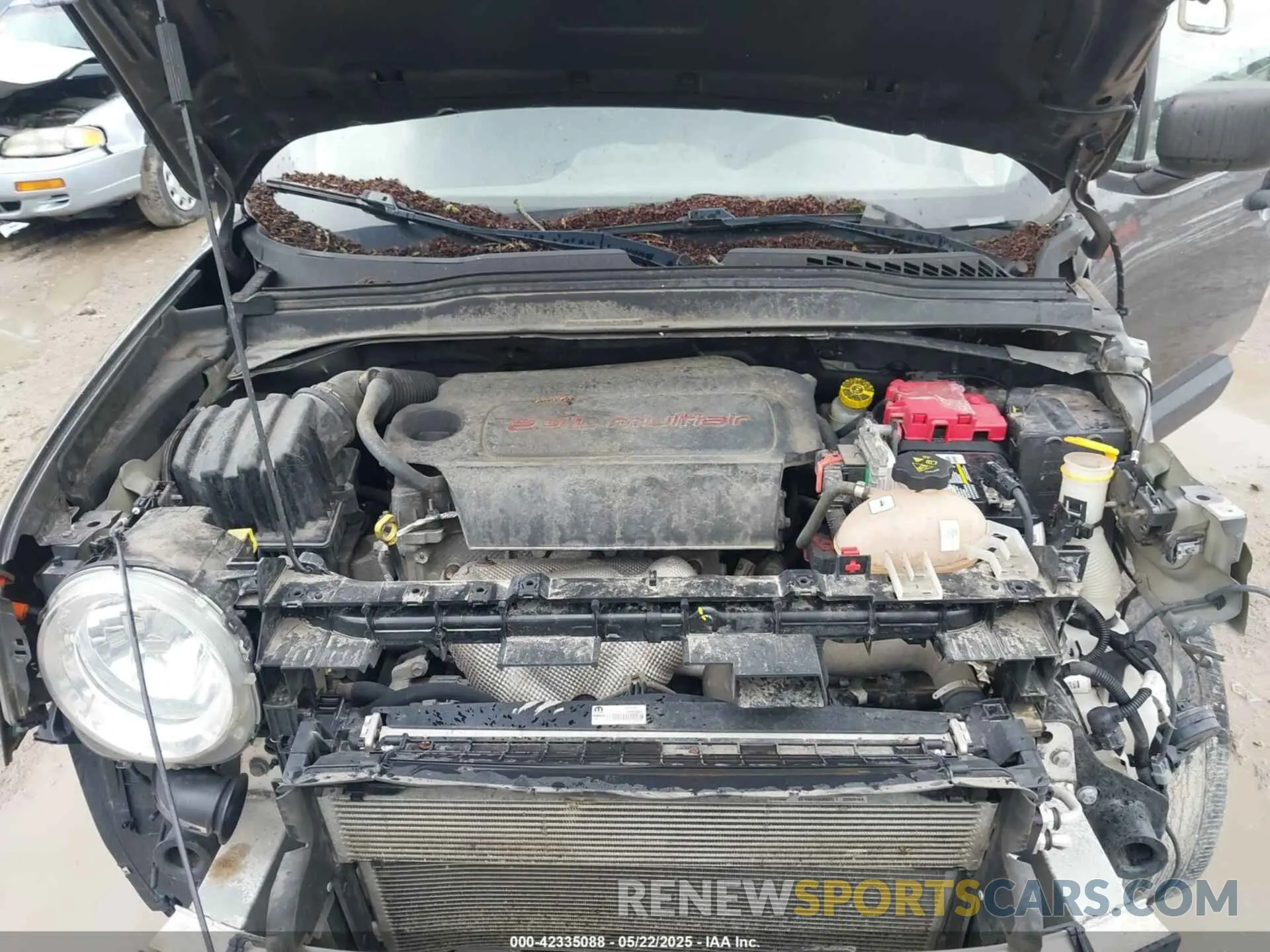 10 fotografías del automóvil dañado ZACNJBAB4KPK27653 JEEP RENEGADE 2019