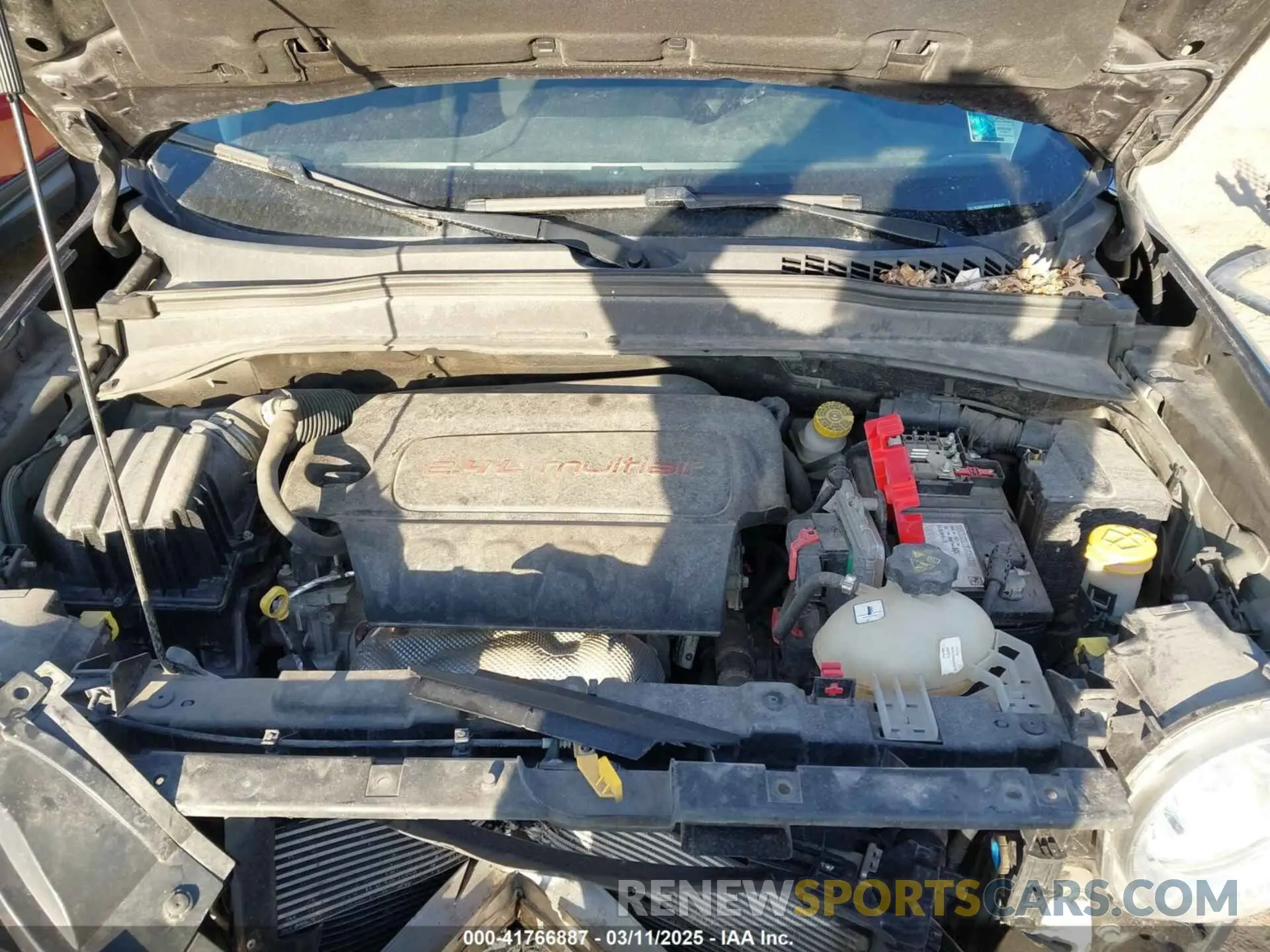 10 fotografías del automóvil dañado ZACNJBAB6KPJ80917 JEEP RENEGADE 2019