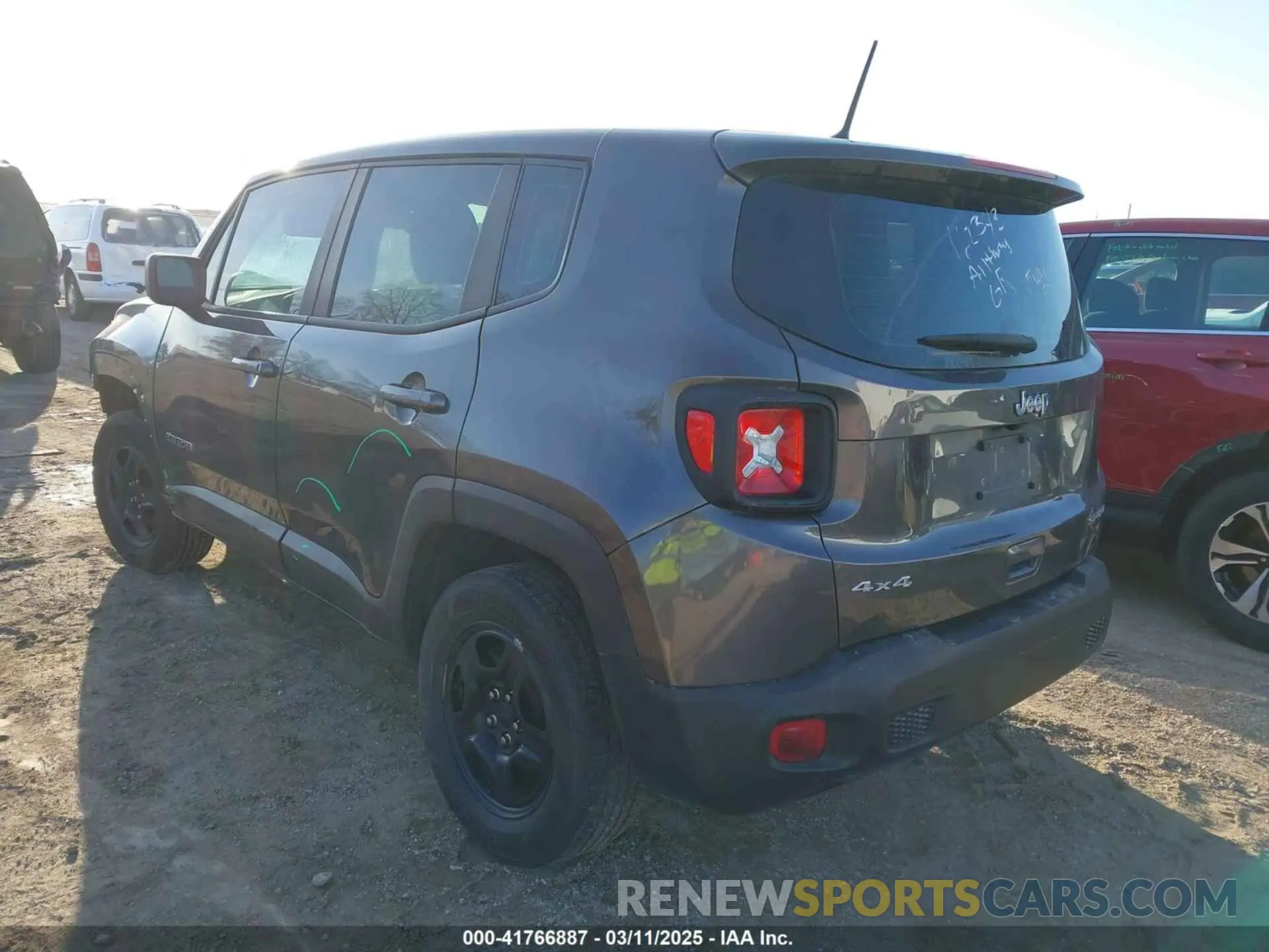 3 fotografías del automóvil dañado ZACNJBAB6KPJ80917 JEEP RENEGADE 2019