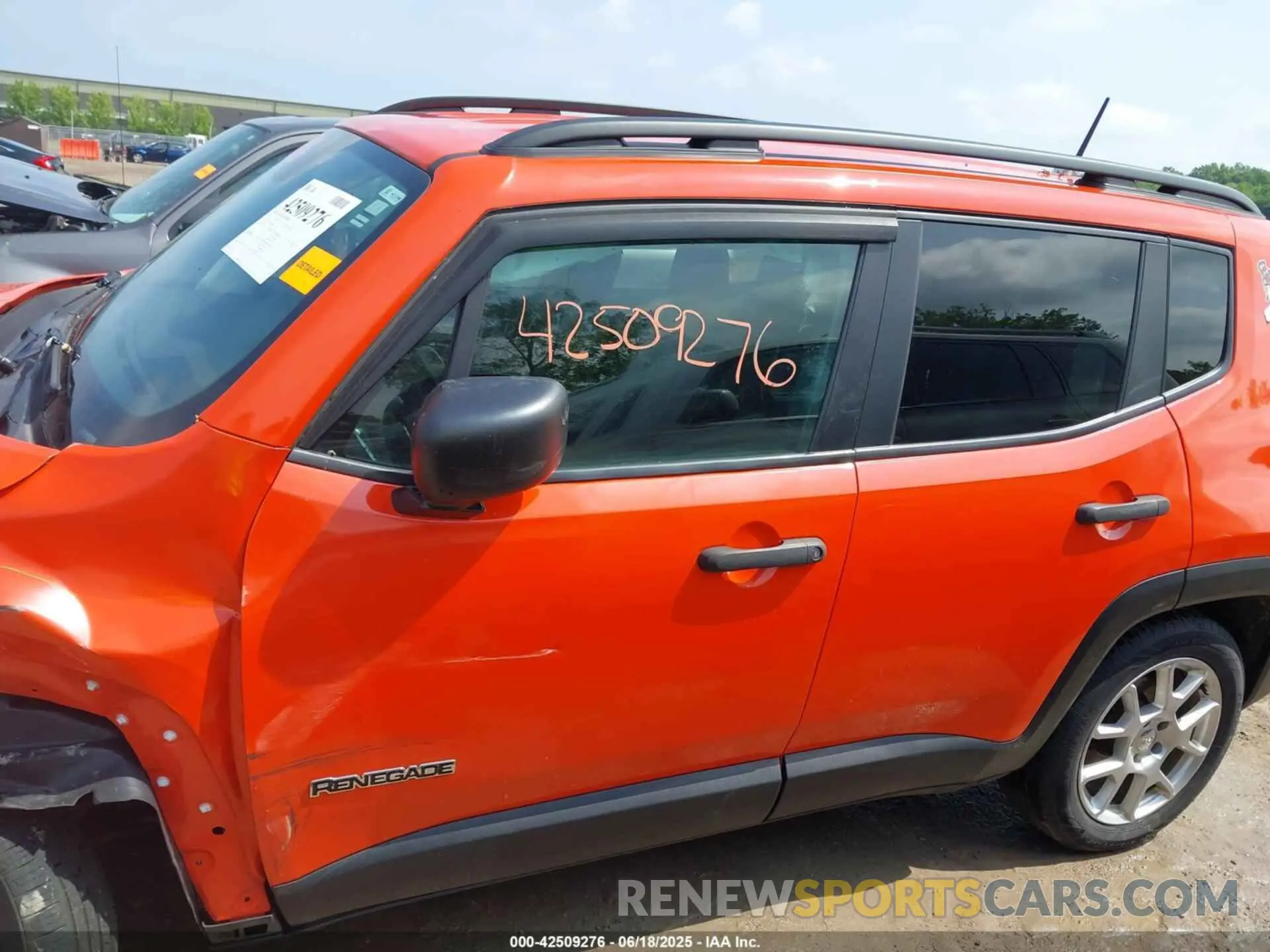 15 fotografías del automóvil dañado ZACNJBAB6KPJ95837 JEEP RENEGADE 2019