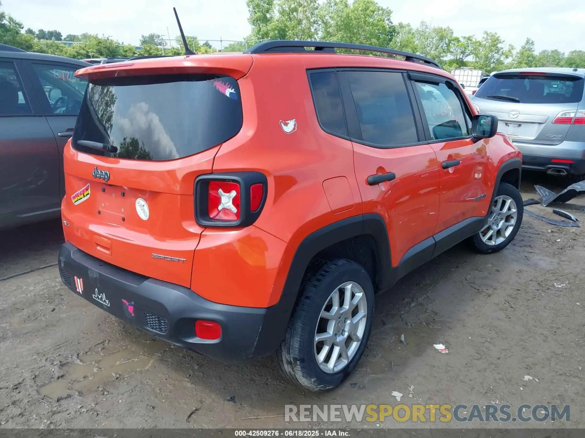 4 fotografías del automóvil dañado ZACNJBAB6KPJ95837 JEEP RENEGADE 2019