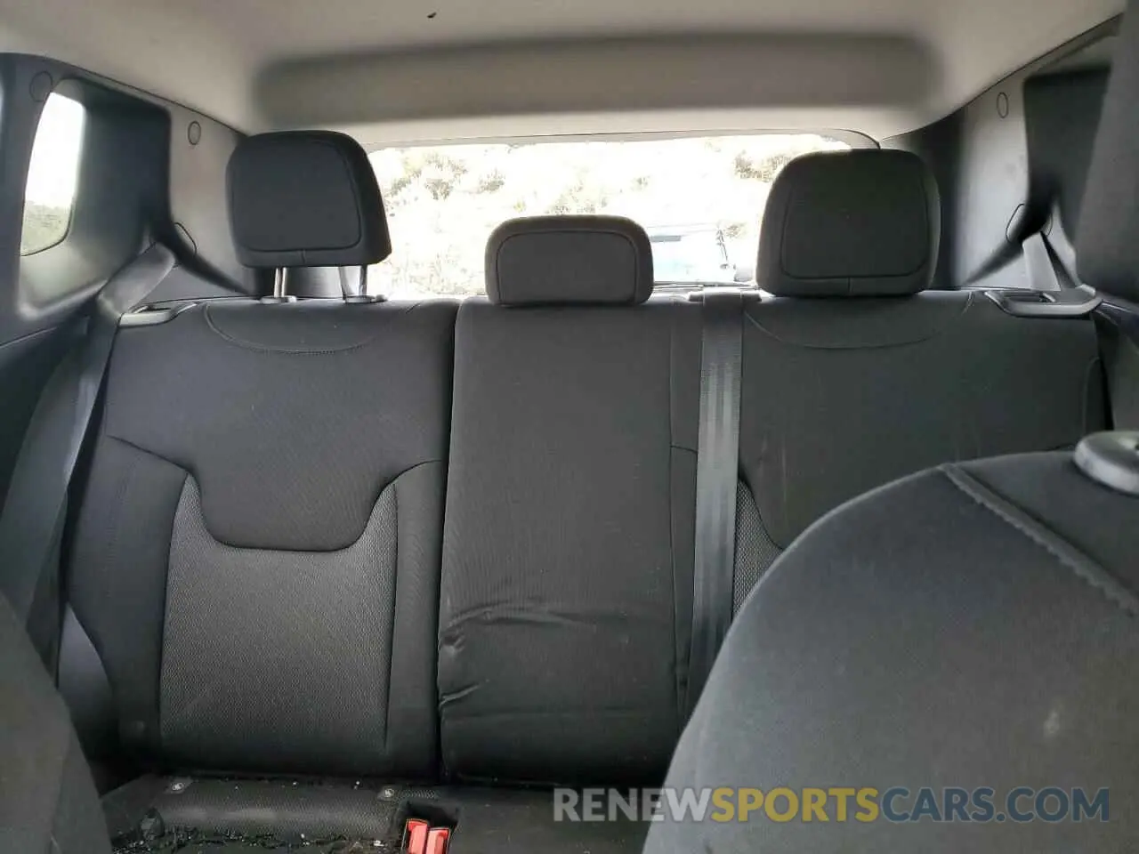 10 fotografías del automóvil dañado ZACNJBAB6KPJ96678 JEEP RENEGADE 2019