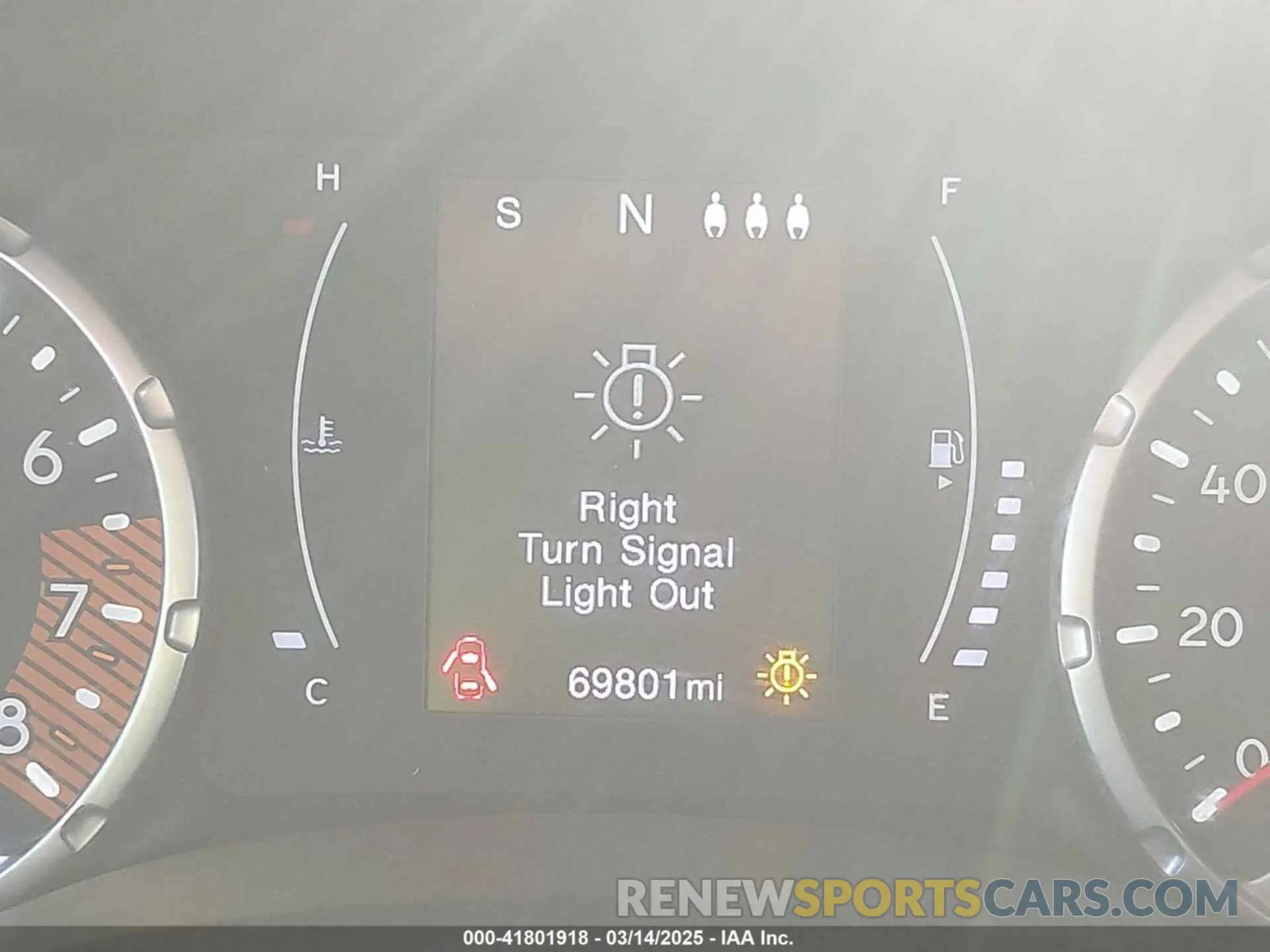 15 fotografías del automóvil dañado ZACNJBAB7KPK71811 JEEP RENEGADE 2019