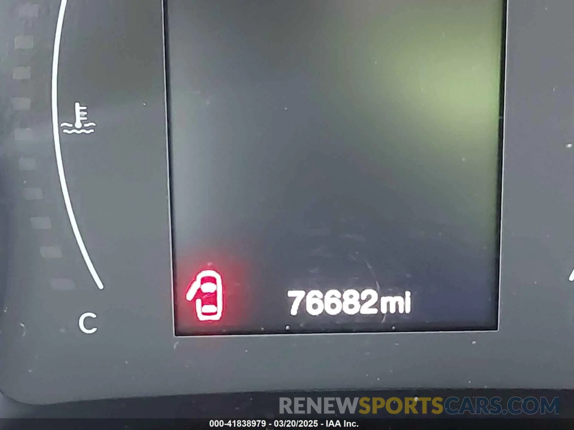 15 fotografías del automóvil dañado ZACNJBAB8KPK74653 JEEP RENEGADE 2019