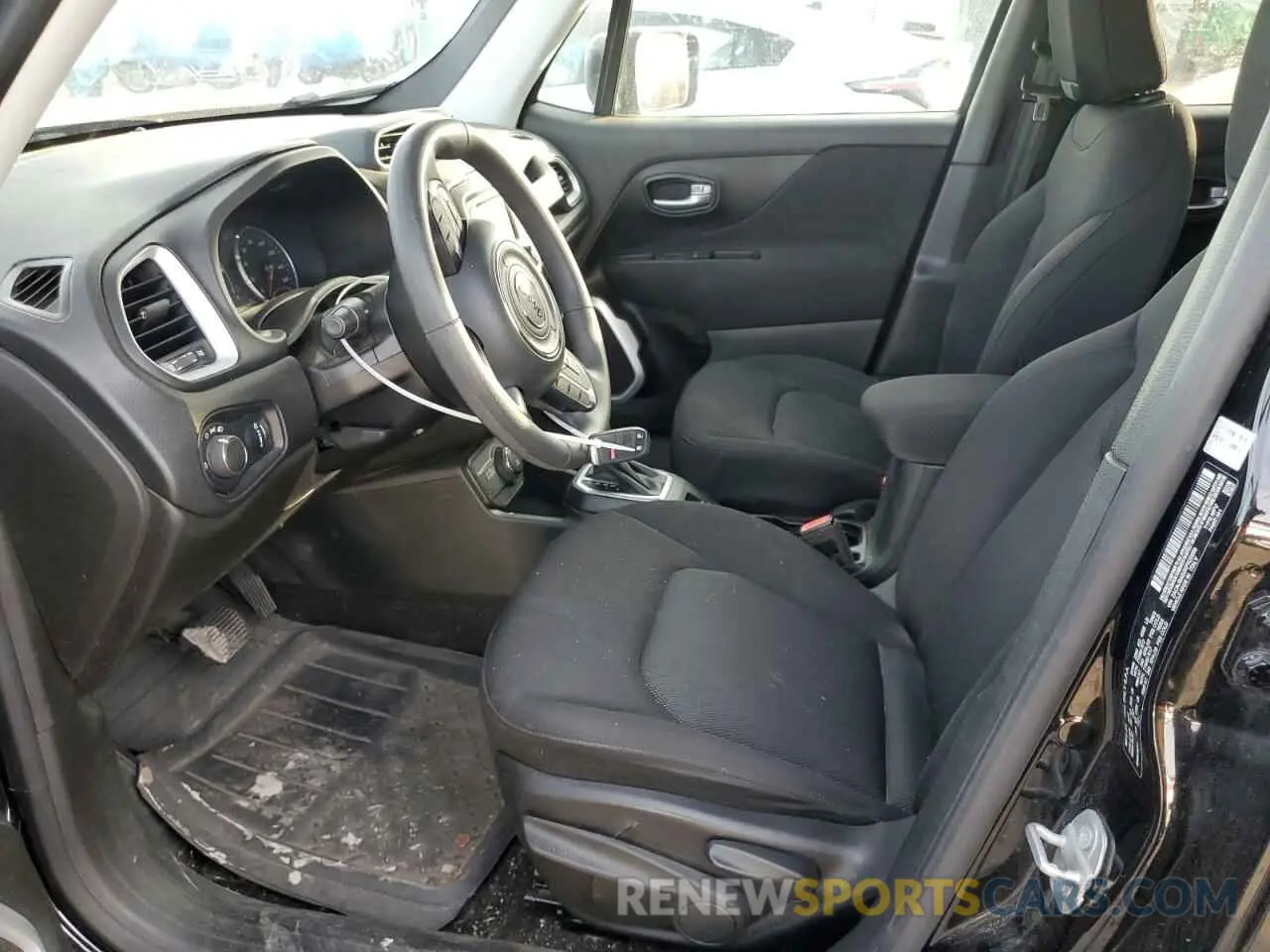7 fotografías del automóvil dañado ZACNJBAB9KPK25669 JEEP RENEGADE 2019