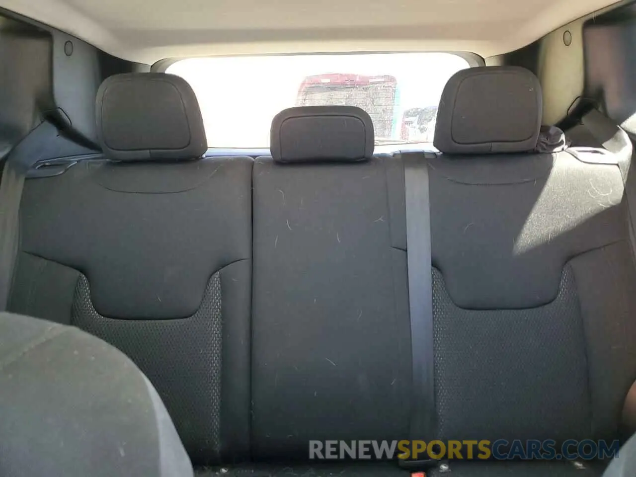 10 fotografías del automóvil dañado ZACNJBB15KPK19339 JEEP RENEGADE 2019