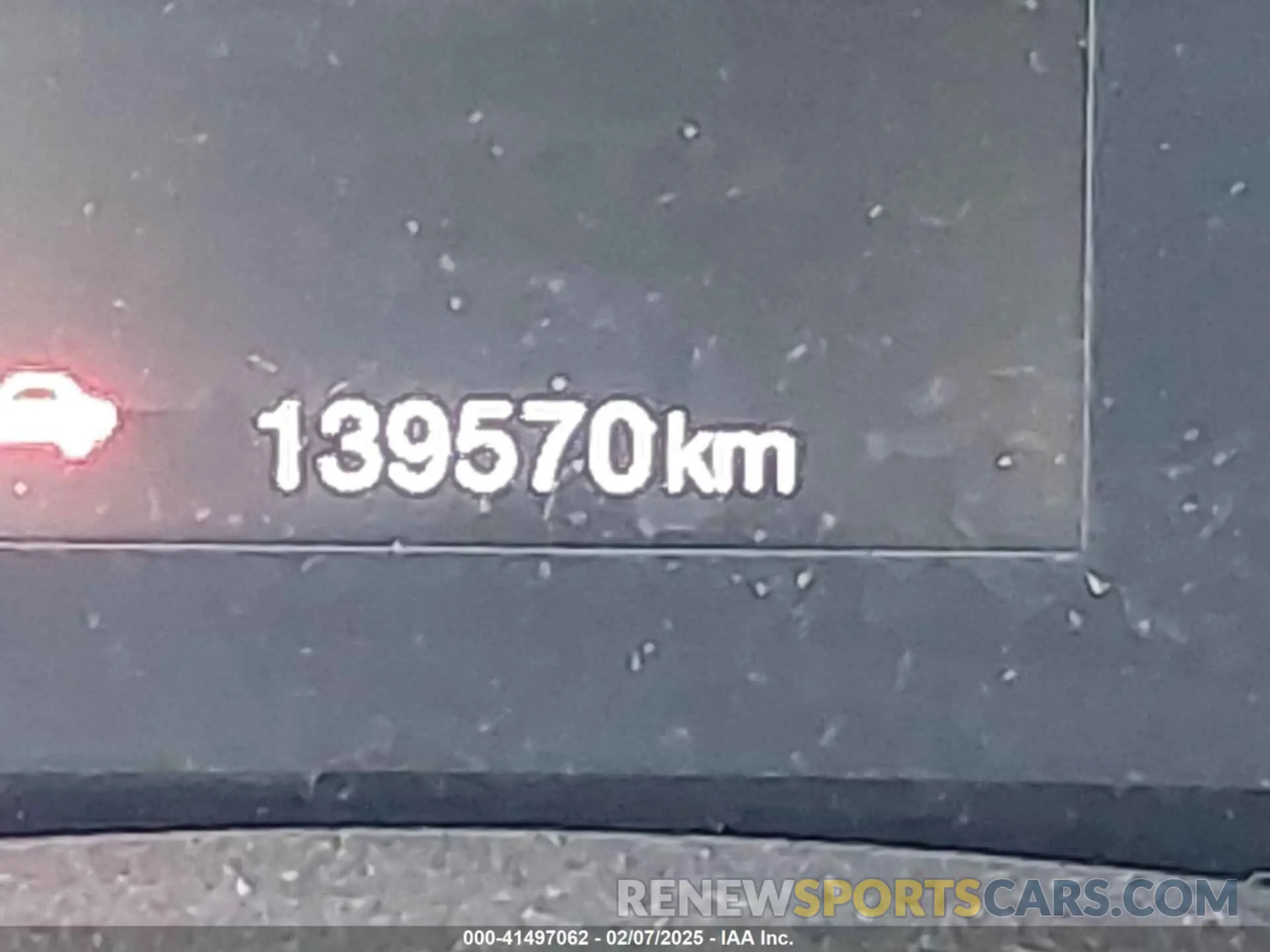 16 fotografías del automóvil dañado ZACNJBB17KPK10464 JEEP RENEGADE 2019