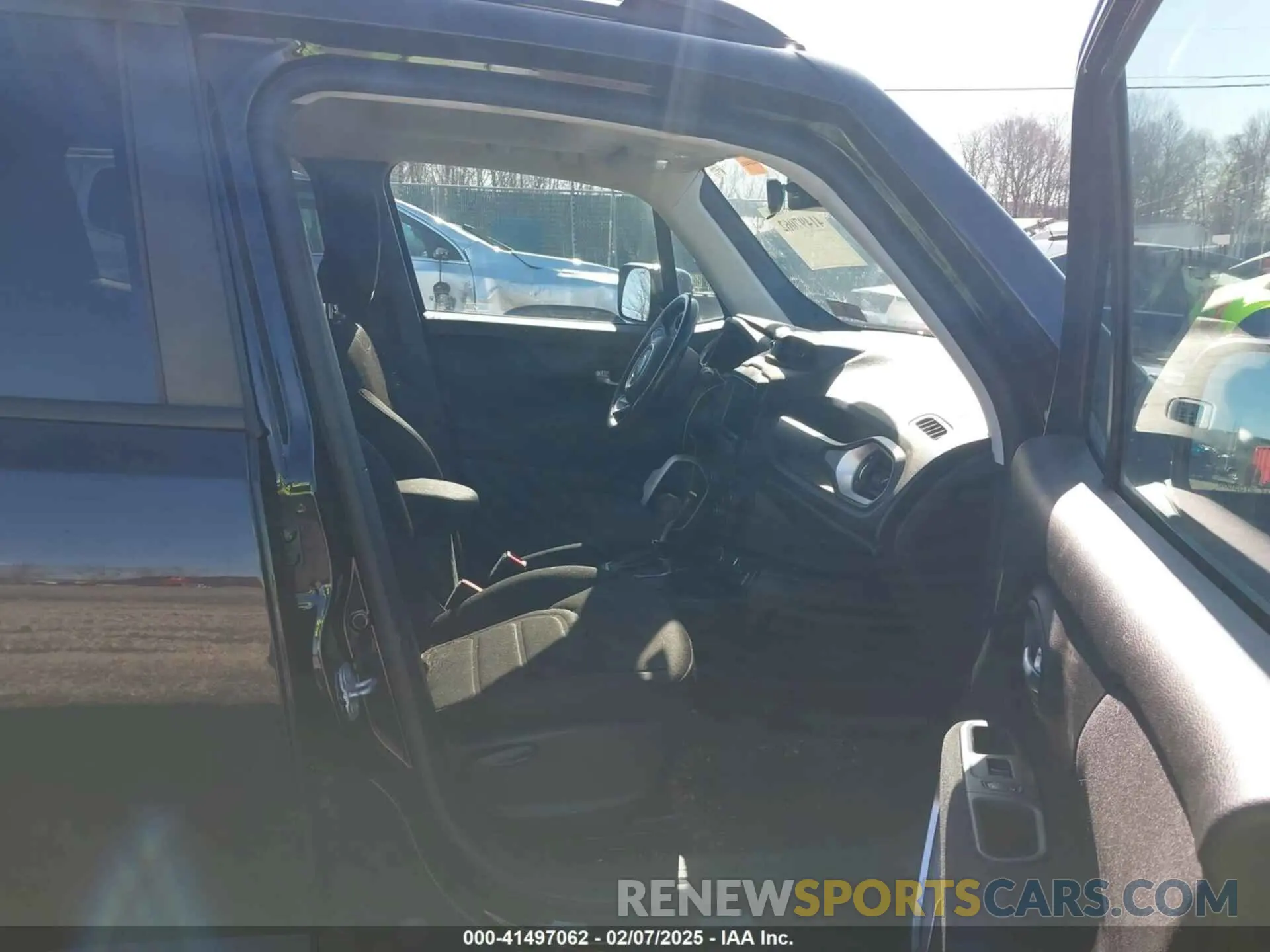 5 fotografías del automóvil dañado ZACNJBB17KPK10464 JEEP RENEGADE 2019
