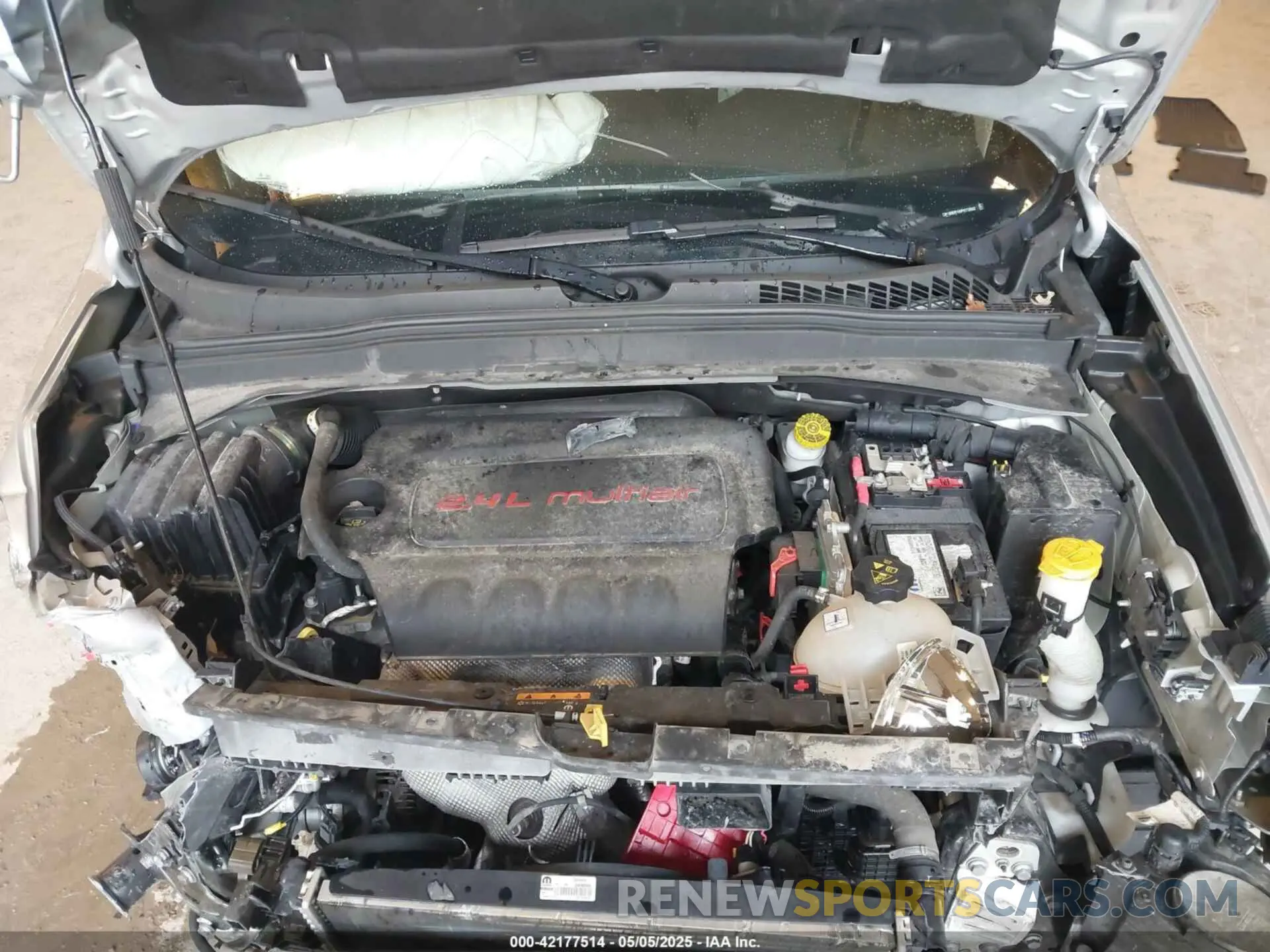 10 fotografías del automóvil dañado ZACNJBBB1KPK73892 JEEP RENEGADE 2019