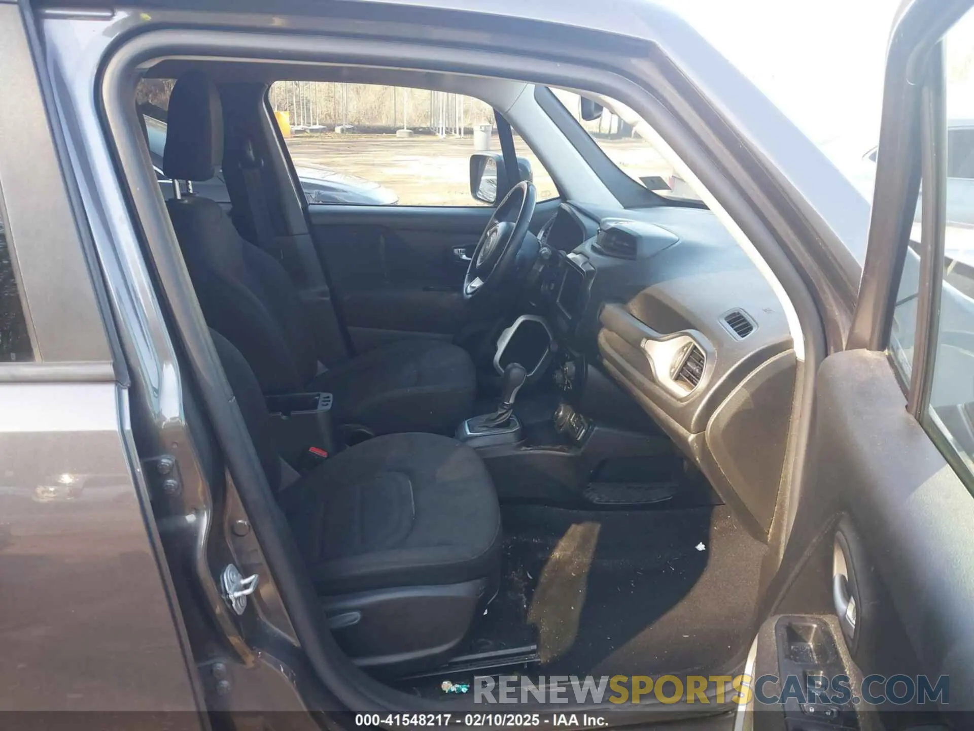 5 fotografías del automóvil dañado ZACNJBBB3KPK42045 JEEP RENEGADE 2019