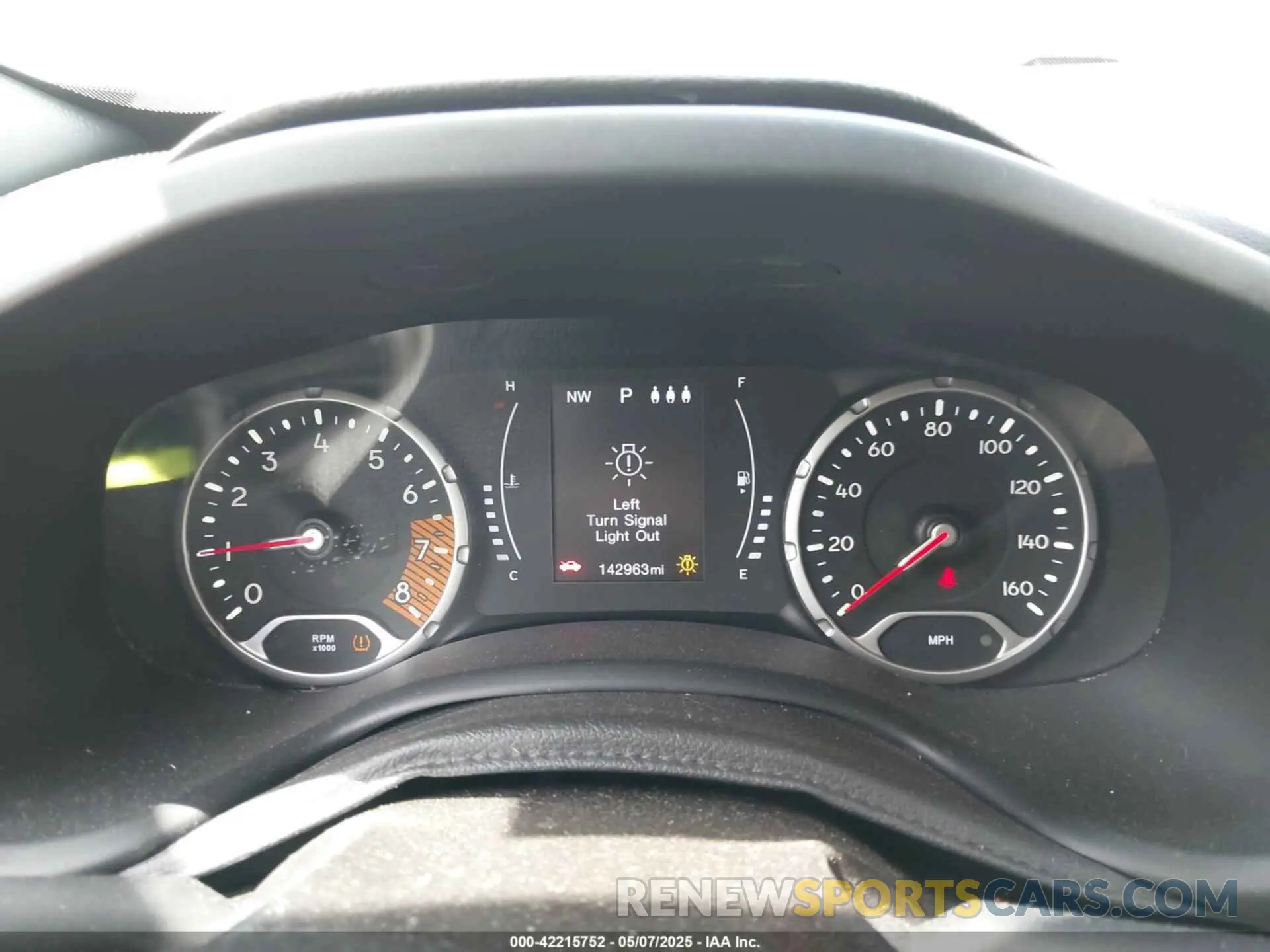 15 fotografías del automóvil dañado ZACNJBBB6KPK81437 JEEP RENEGADE 2019