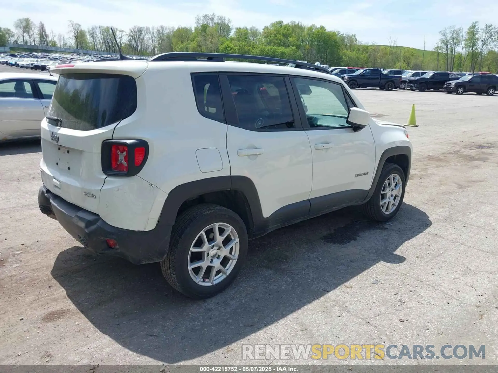 4 fotografías del automóvil dañado ZACNJBBB6KPK81437 JEEP RENEGADE 2019